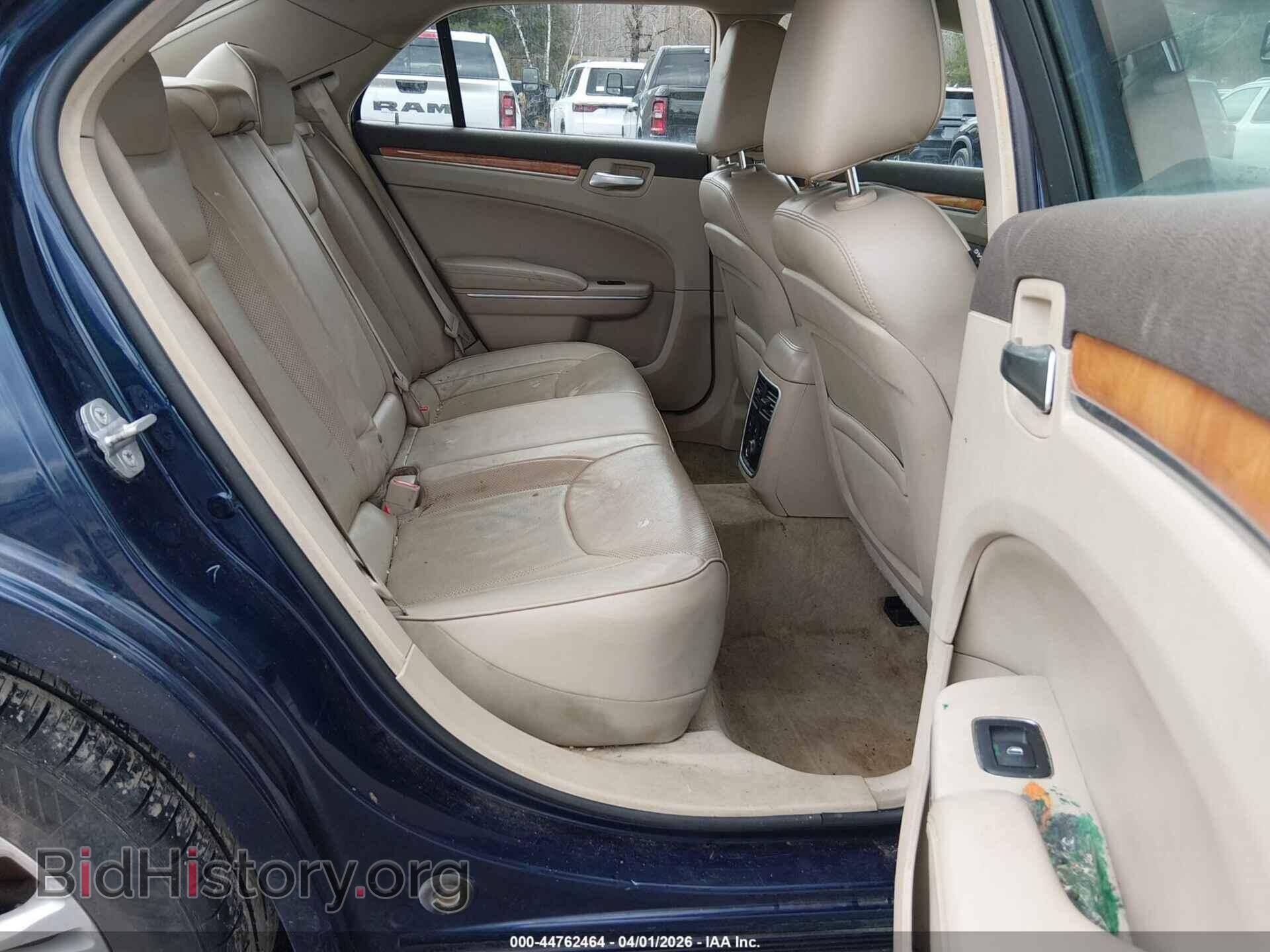 2014 Chrysler 300C (VIN 2C3CCAKG5EH190373) — photo 8 of 16