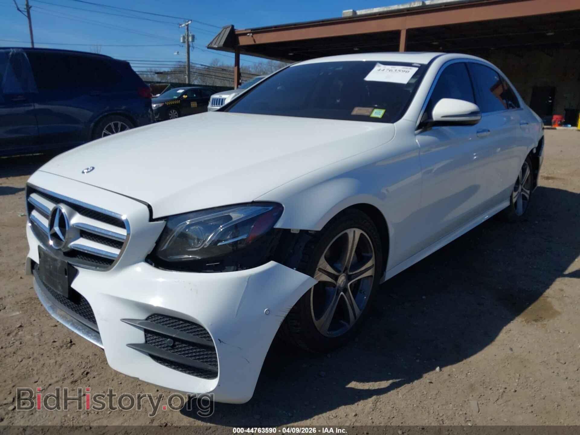 2017 MERCEDES-BENZ E 300 - VIN: WDDZF4KB2HA112421 - Фото 2