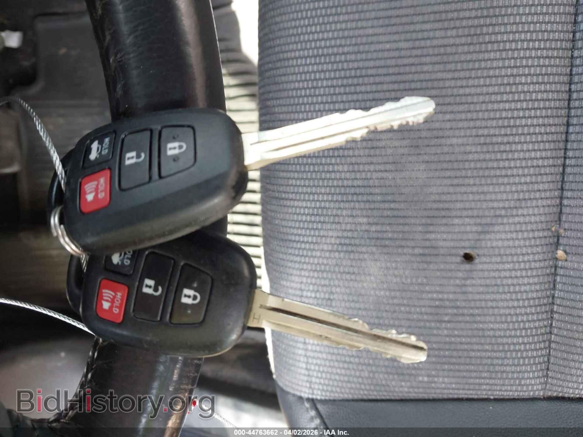 2018 TOYOTA COROLLA - VIN: 2T1BURHEXJC093263 - Фото 11
