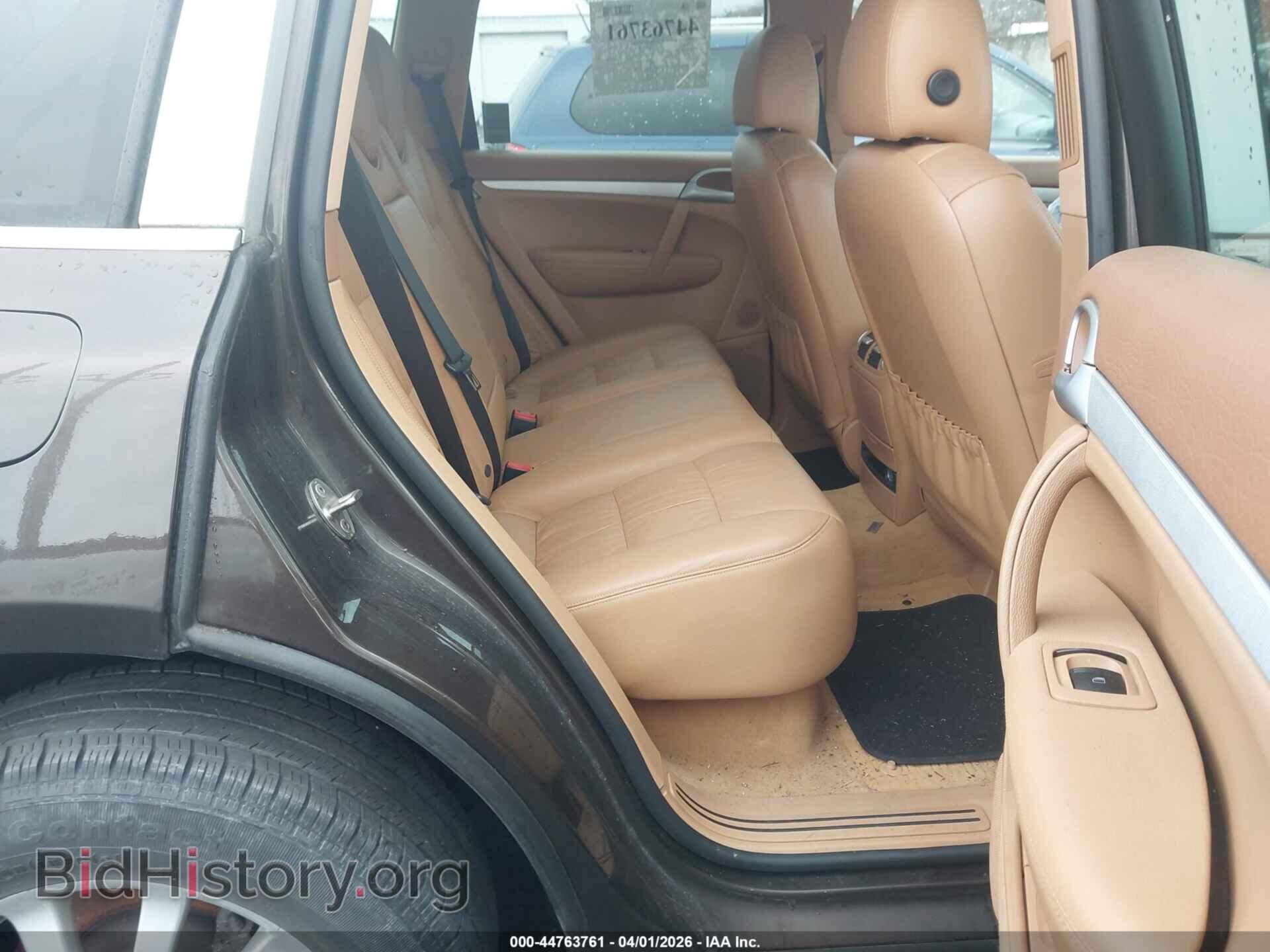 2010 PORSCHE CAYENNE - VIN: WP1AA2AP8ALA06331 - Photo 8