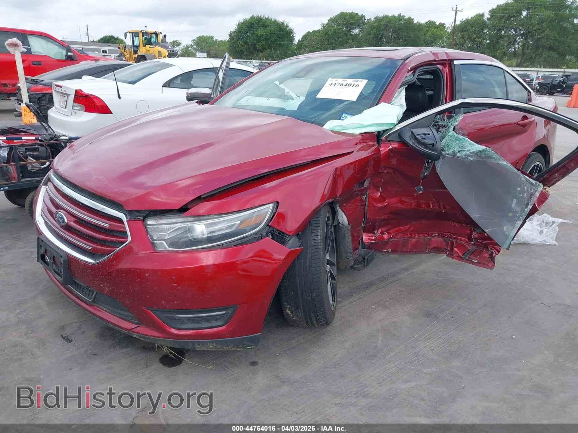 2018 FORD TAURUS - VIN: 1FAHP2F87JG101557 - Photo 2