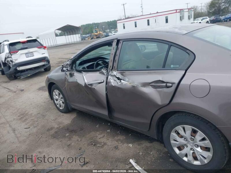 2012 Honda CIVIC (VIN 2HGFB2F57CH530888) — фото 6 из 16