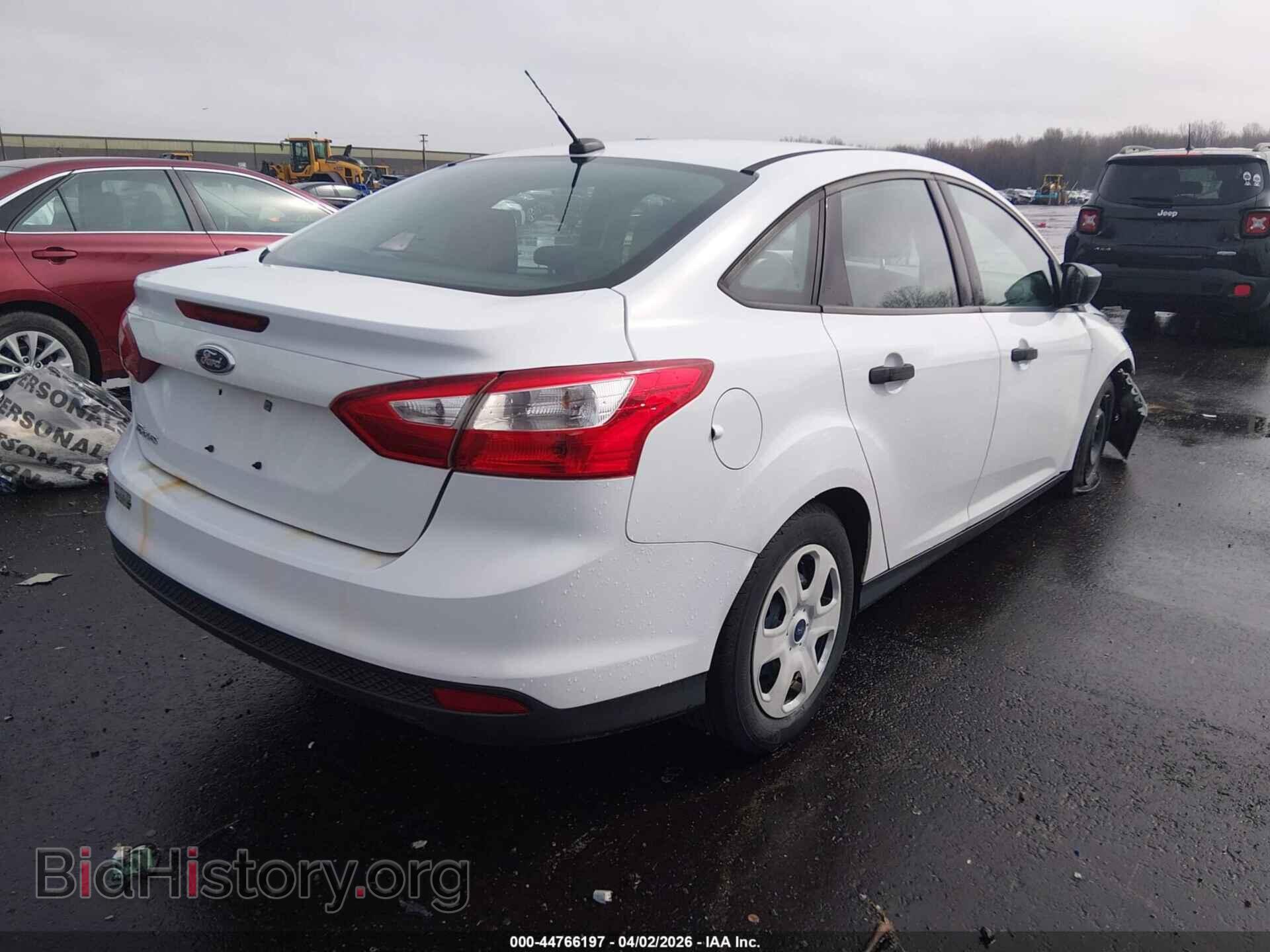 2013 FORD FOCUS - VIN: 1FADP3E23DL330363 - Фото 4