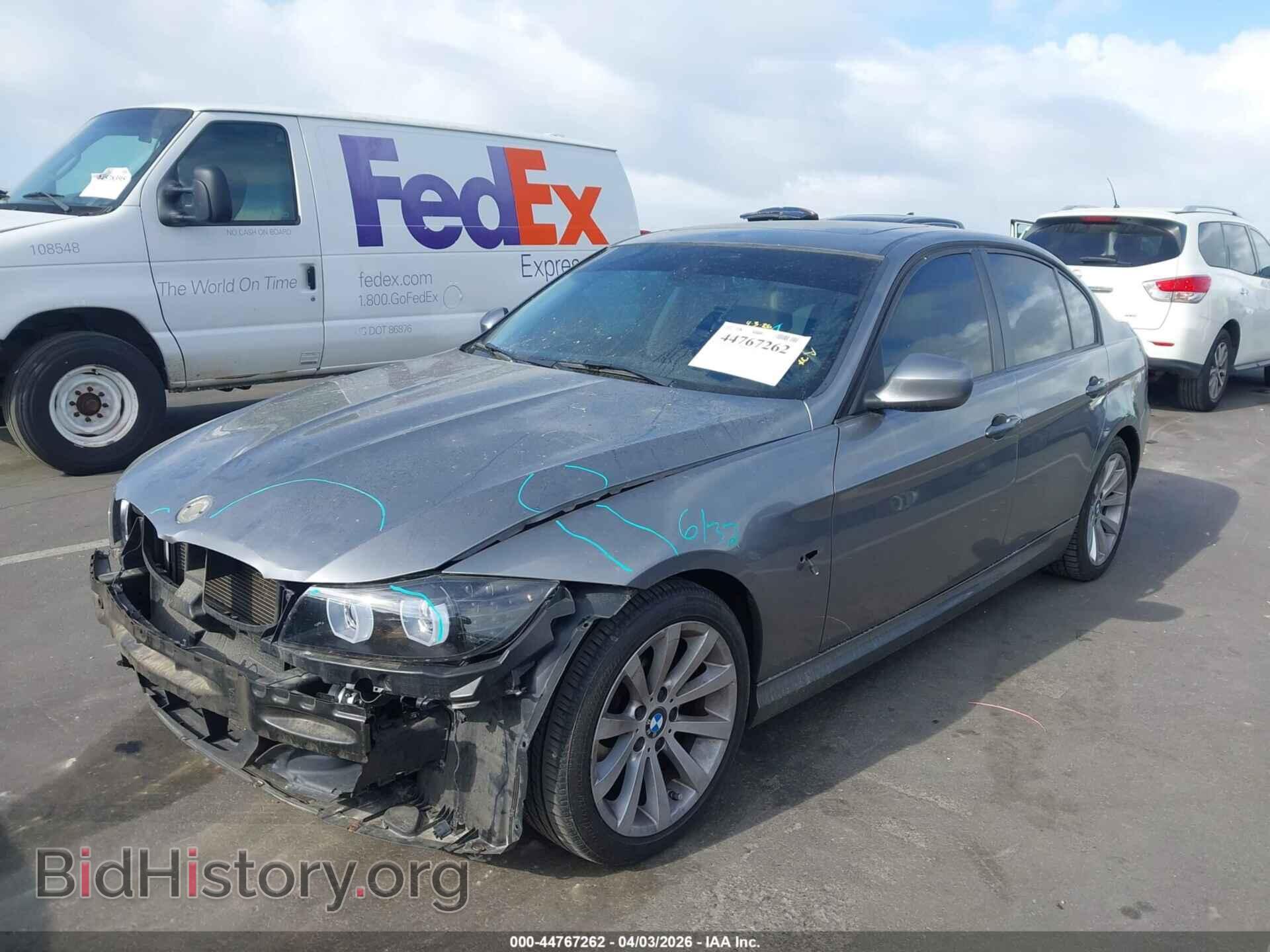 2011 BMW 328I - VIN: WBAPH7C54BE682844 - Photo 2