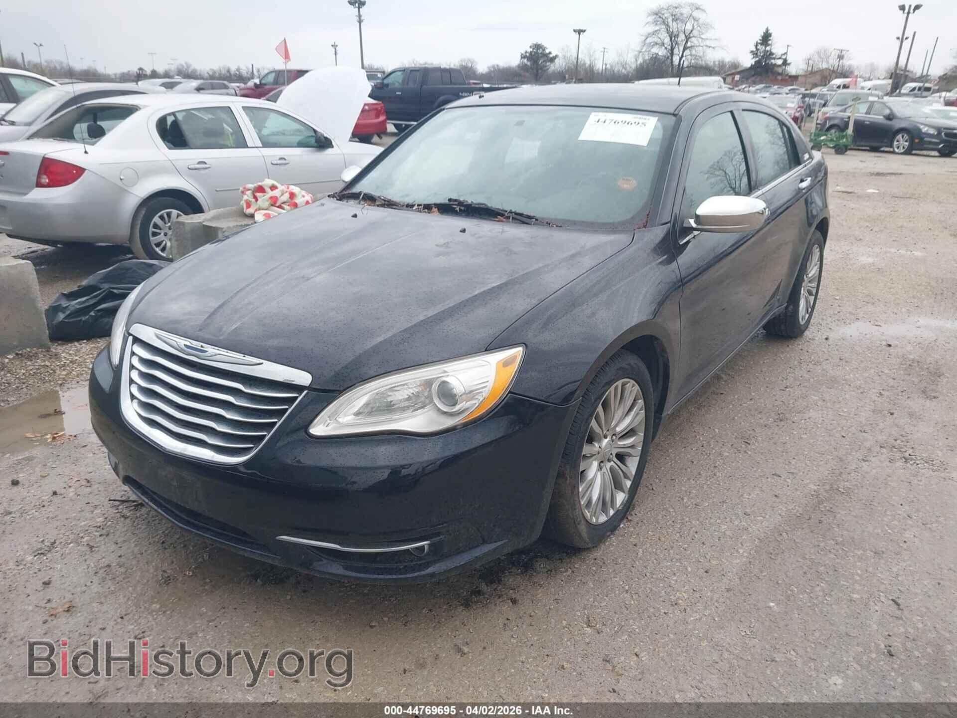 2012 CHRYSLER 200 - VIN: 1C3CCBCG3CN326606 - Фото 2