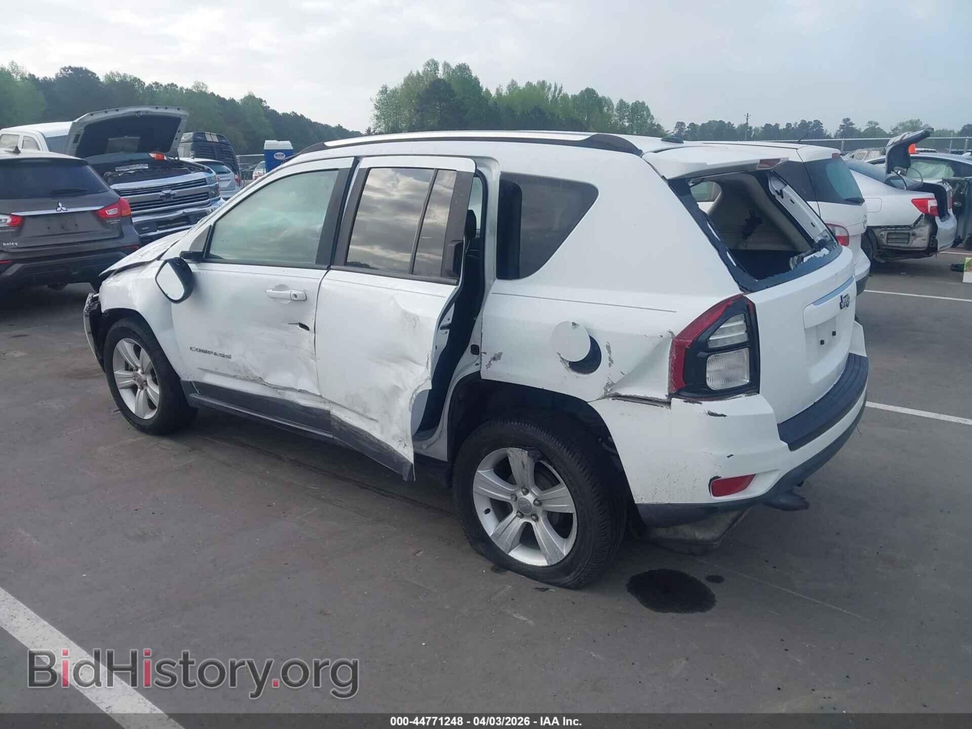2015 JEEP COMPASS - VIN: 1C4NJCBB3FD115860 - Фото 3