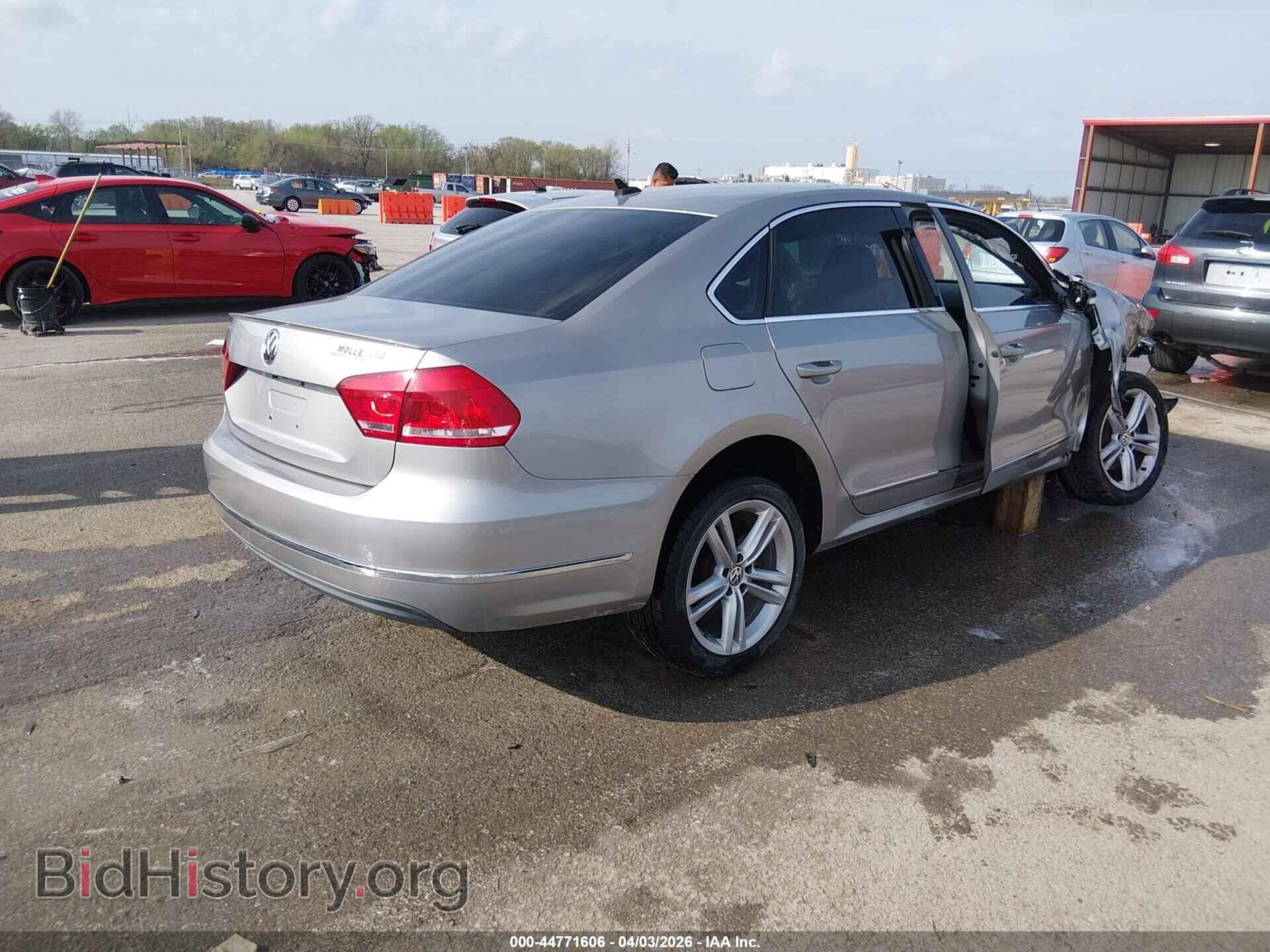2014 VOLKSWAGEN PASSAT - VIN: 1VWCN7A32EC005560 - Фото 4