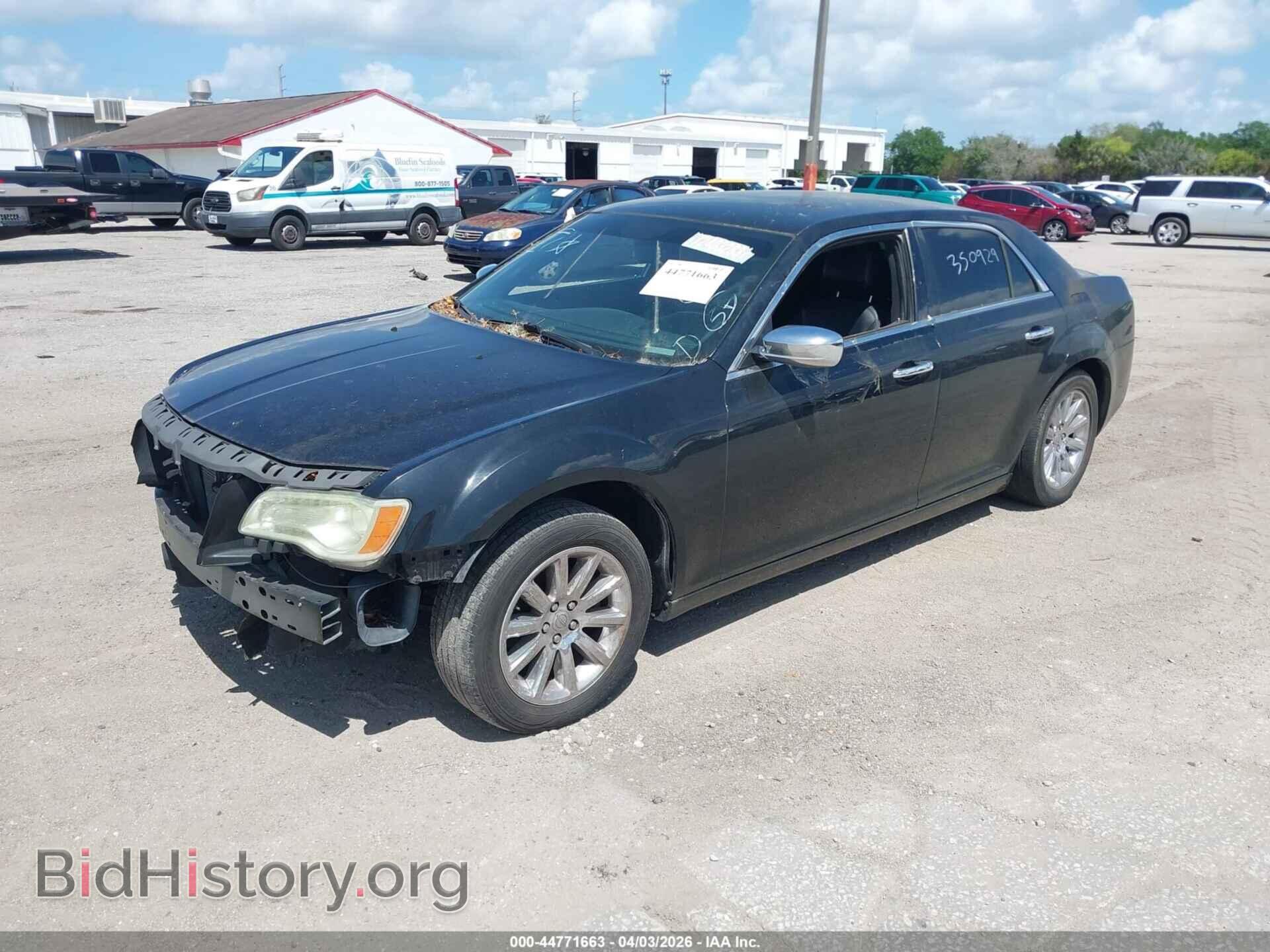 2012 CHRYSLER 300 - VIN: 2C3CCACG8CH113279 - Фото 2