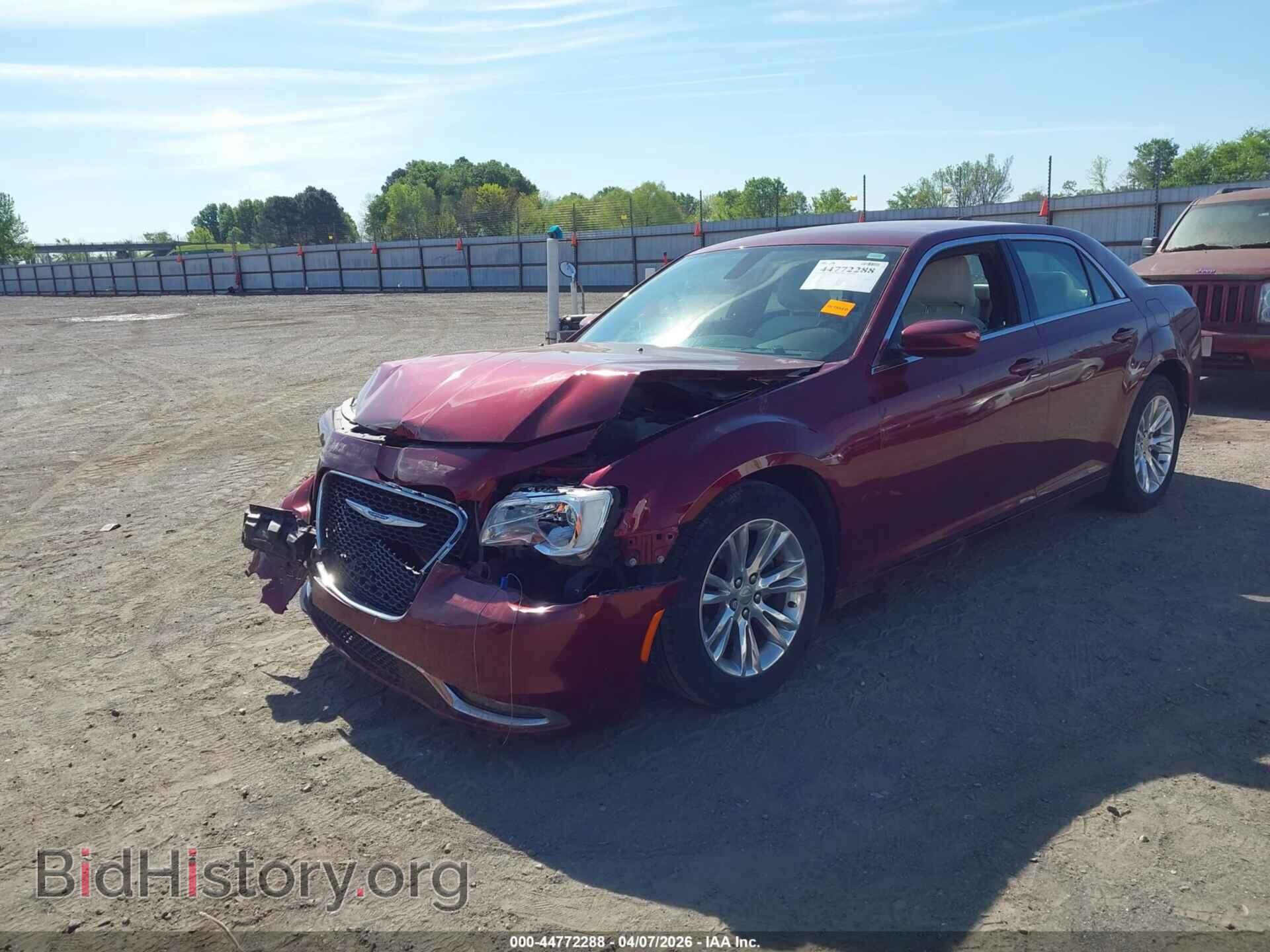 2018 CHRYSLER 300 - VIN: 2C3CCAAG7JH292012 - Фото 2