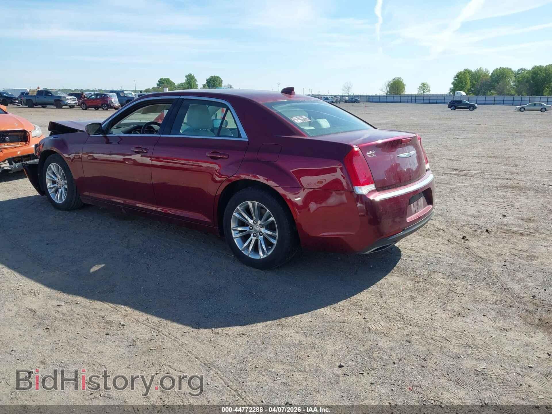 2018 CHRYSLER 300 - VIN: 2C3CCAAG7JH292012 - Фото 3