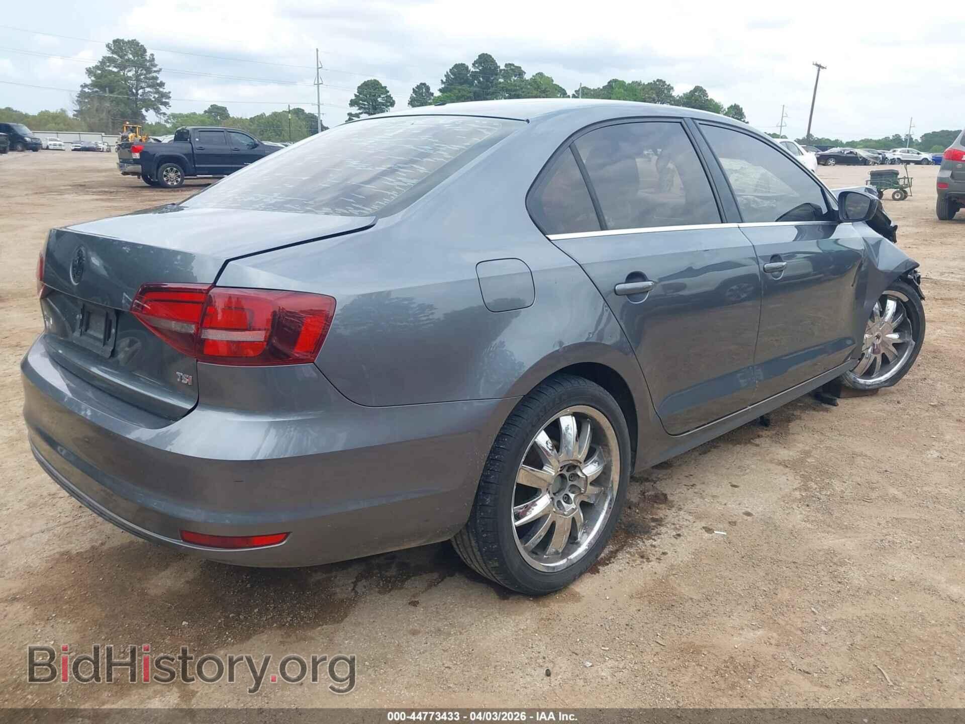 2017 VOLKSWAGEN JETTA - VIN: 3VW2B7AJ1HM401856 - Фото 4