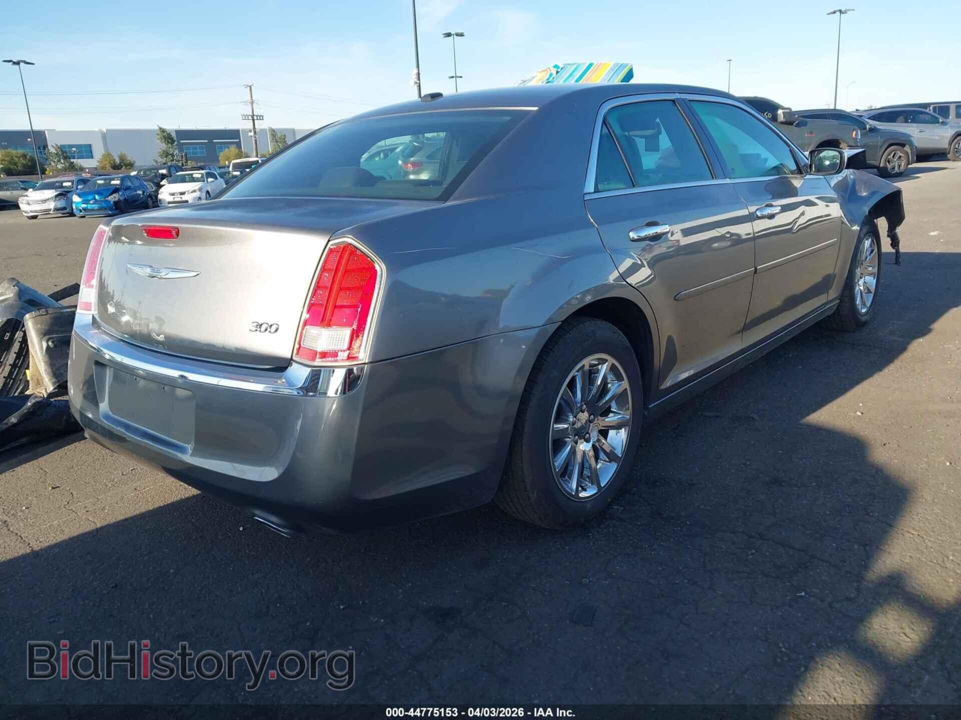 2011 CHRYSLER 300 - VIN: 2C3CA5CG2BH595534 - Фото 4