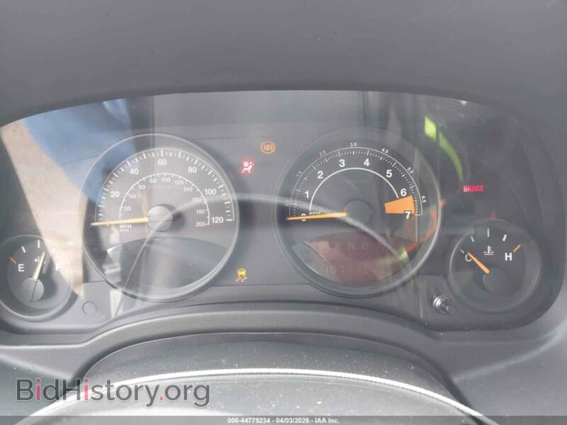 2014 Jeep COMPASS (VIN 1C4NJCBA5ED843282) — фото 7 из 14