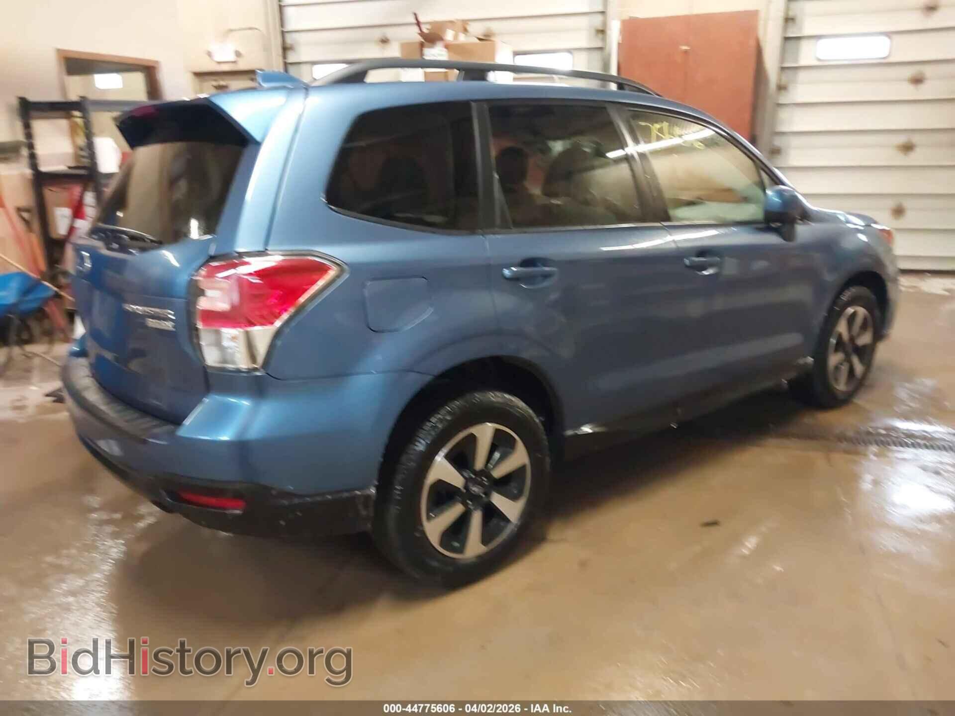 2017 SUBARU FORESTER - VIN: JF2SJAEC3HH411034 - Фото 4