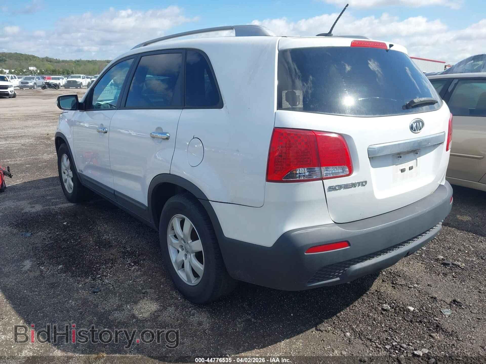 2013 KIA SORENTO - VIN: 5XYKTDA27DG403075 - Фото 3