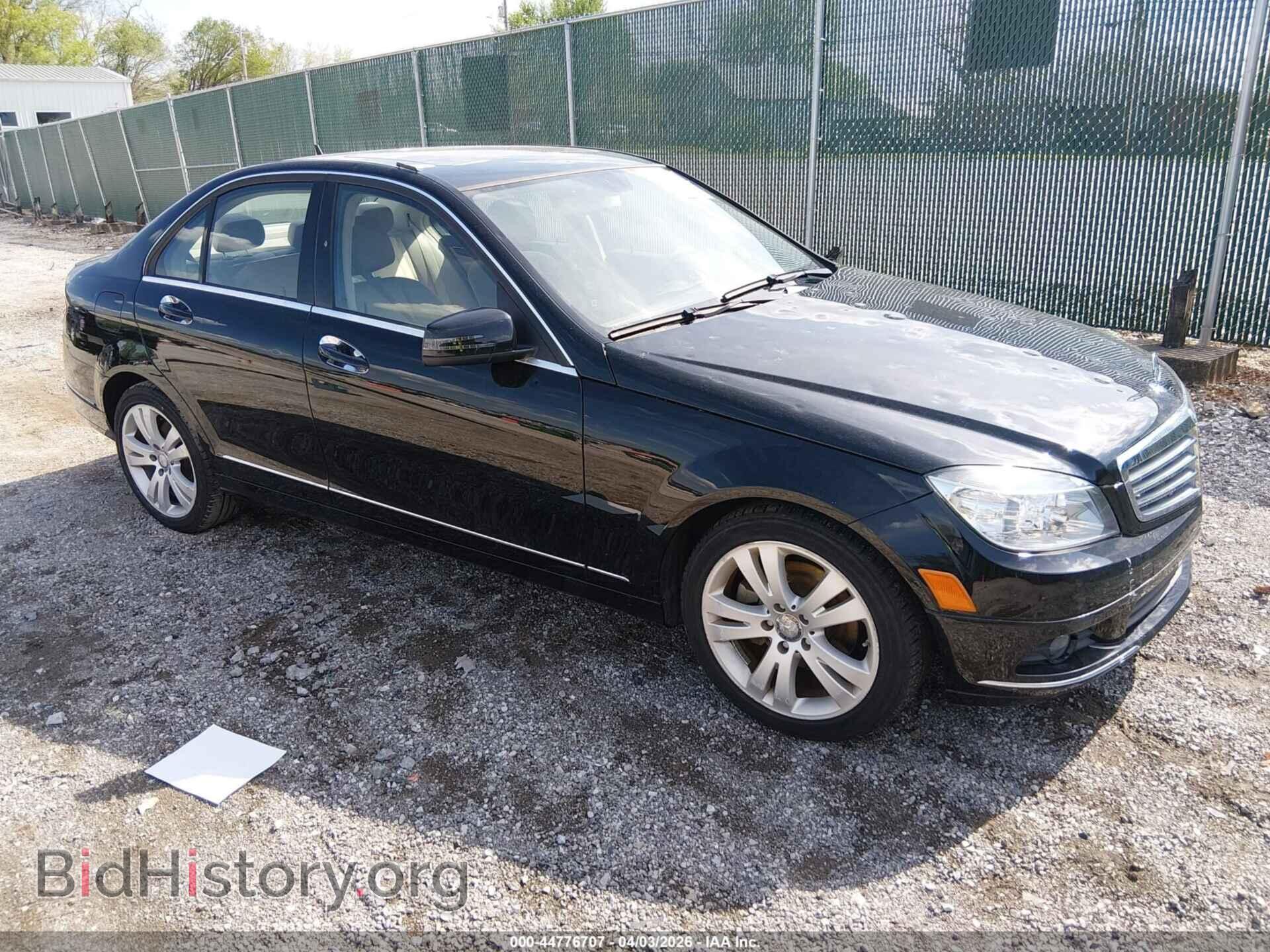 Photo WDDGF8BB4BR147792 - MERCEDES-BENZ C 300 2011