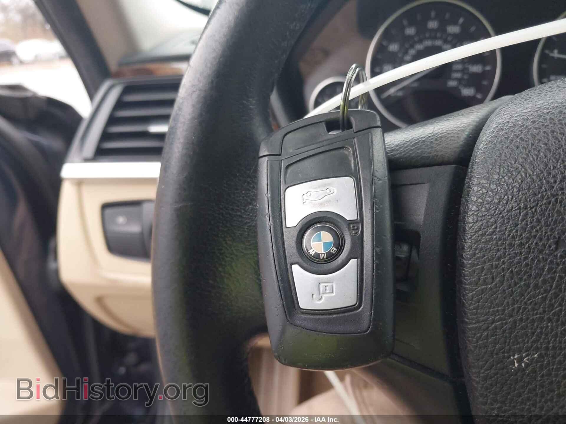 2015 BMW 320I - VIN: WBA3C3G54FNS75239 - Фото 11