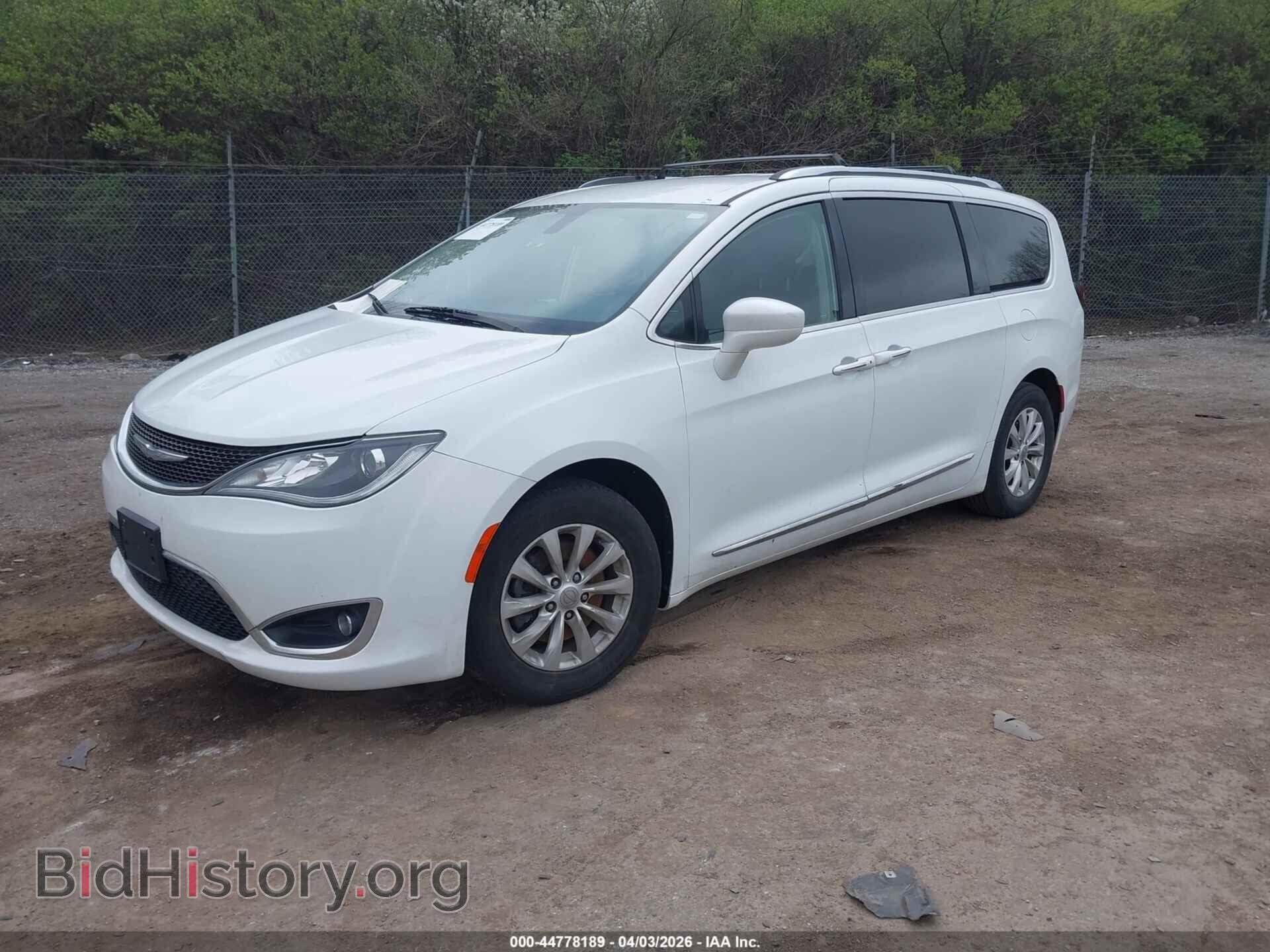 2018 CHRYSLER PACIFICA - VIN: 2C4RC1BG5JR109575 - Фото 2