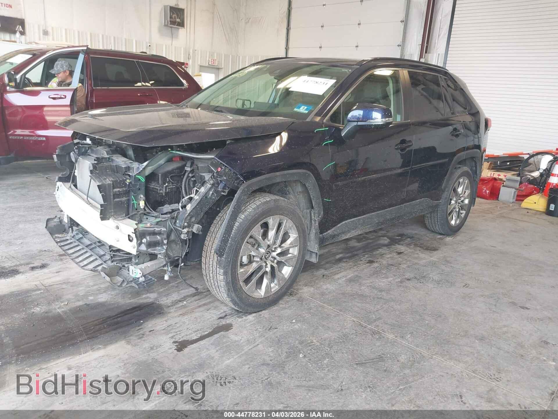 2020 TOYOTA RAV4 - VIN: JTMA1RFV7LD068737 - Фото 2