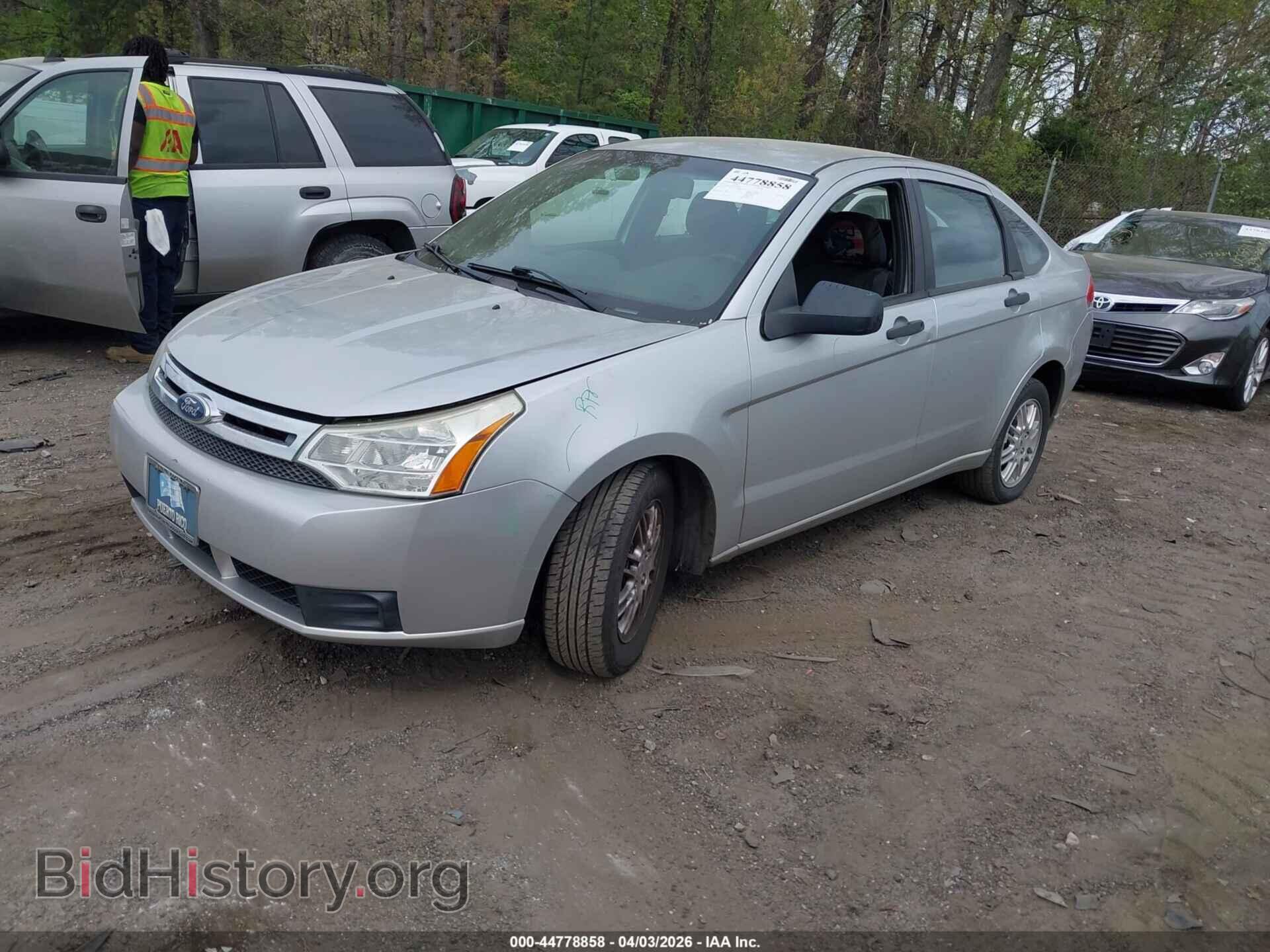 2011 FORD FOCUS - VIN: 1FAHP3FN2BW178159 - Фото 2