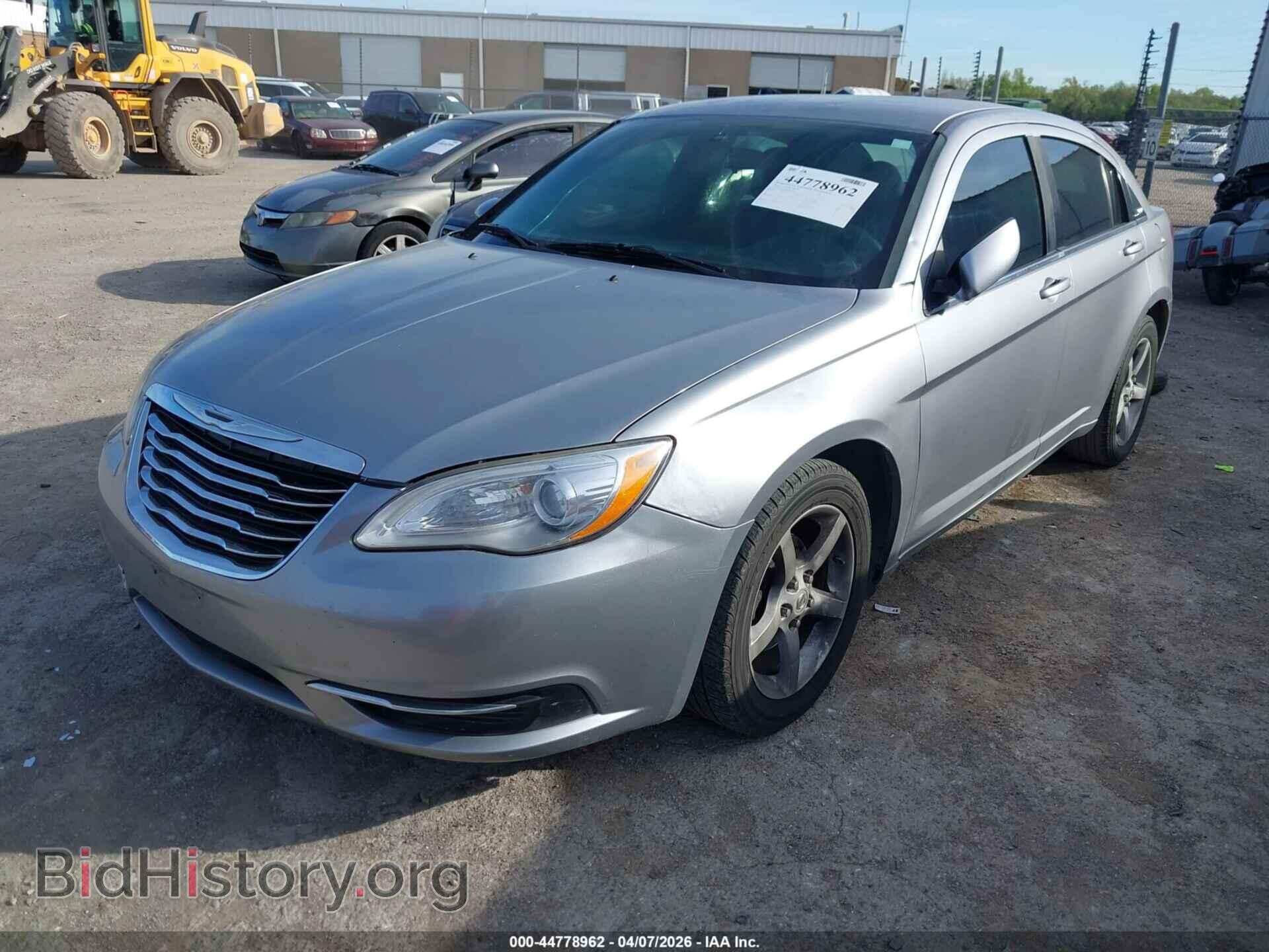 2013 CHRYSLER 200 - VIN: 1C3CCBAB2DN641101 - Photo 2