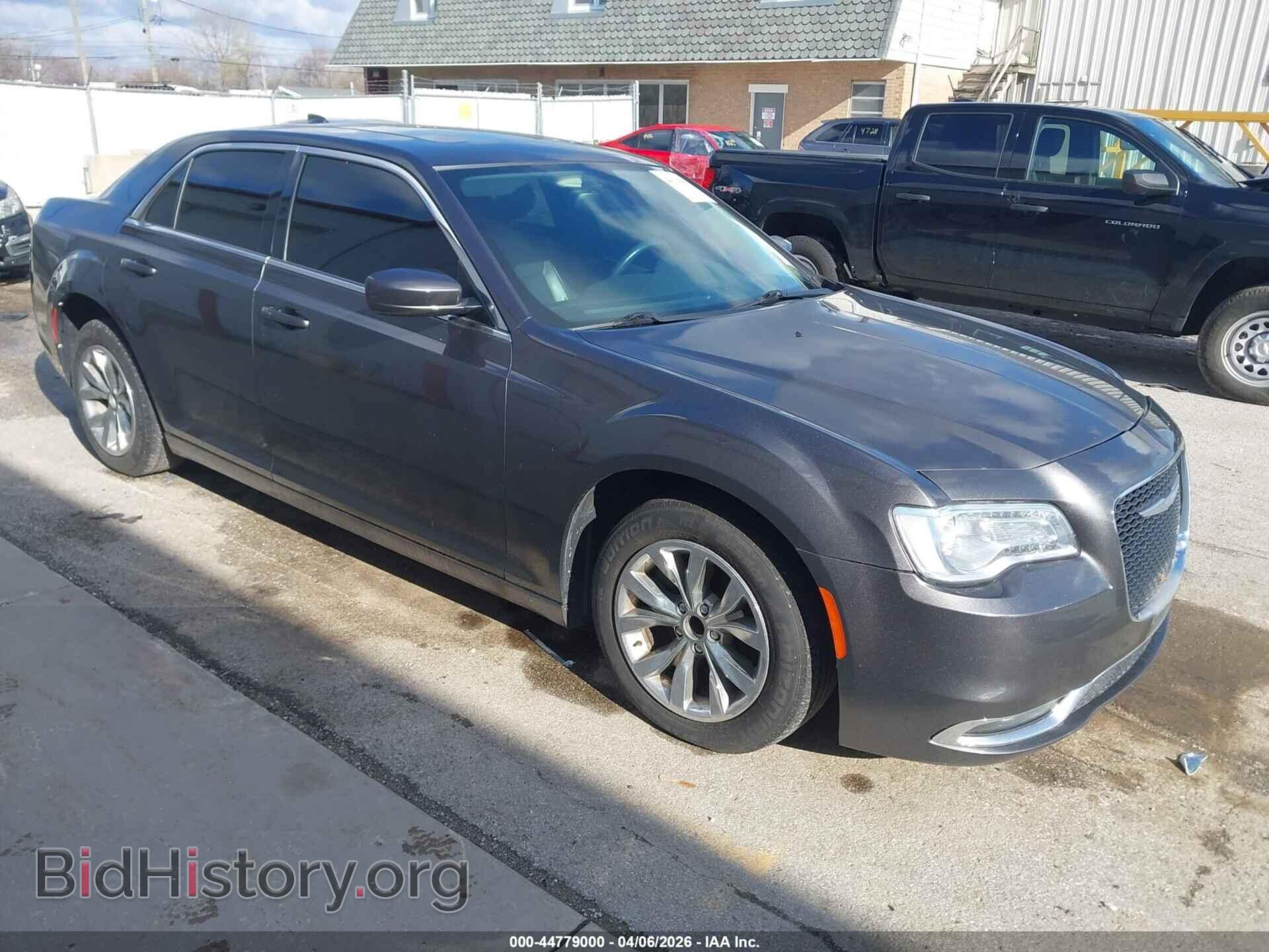 Фотография 2C3CCAAG3FH899225 - CHRYSLER 300 2015