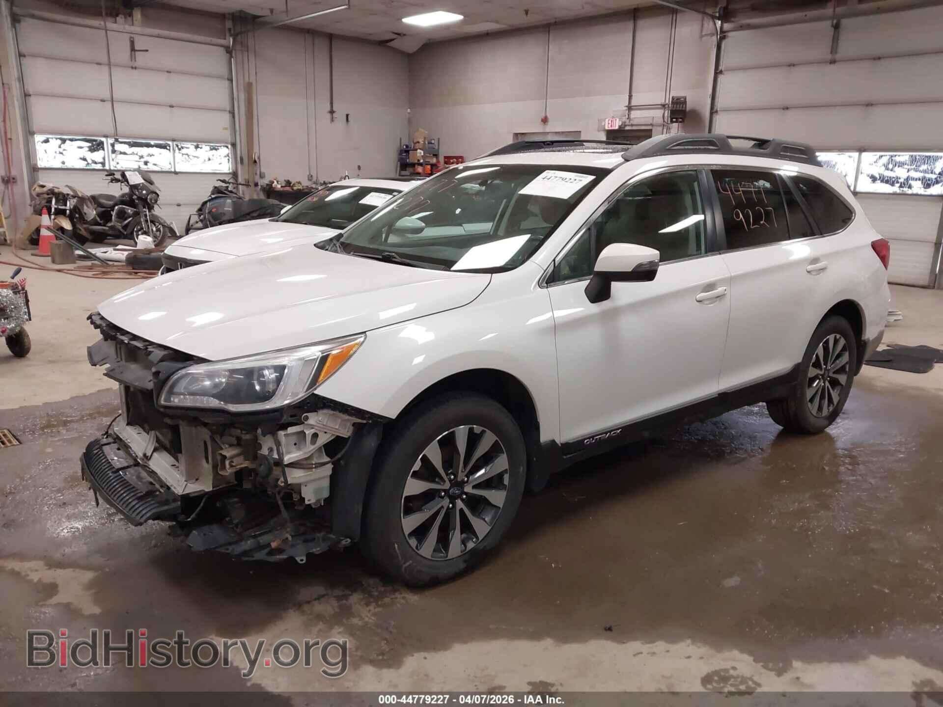 2015 SUBARU OUTBACK - VIN: 4S4BSBLC4F3211614 - Фото 2