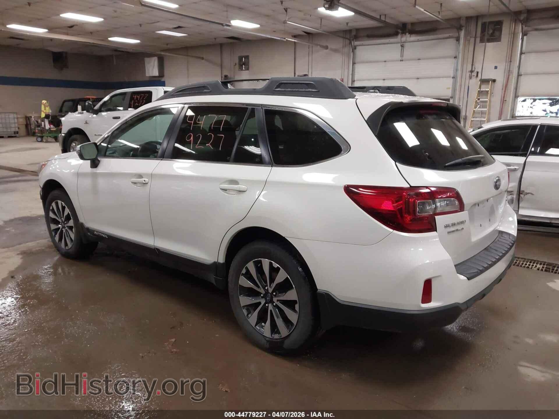 2015 SUBARU OUTBACK - VIN: 4S4BSBLC4F3211614 - Фото 3