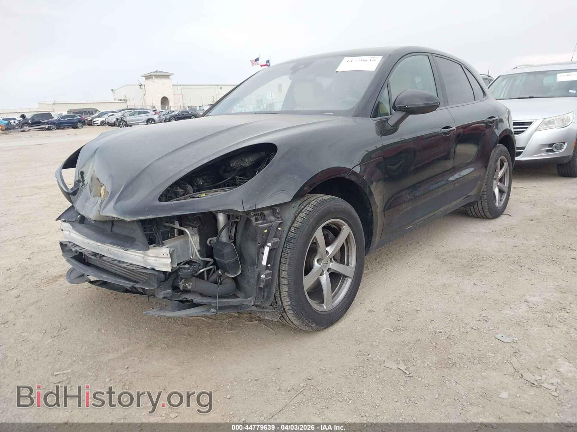 2020 PORSCHE MACAN - VIN: WP1AA2A51LLB05638 - Photo 2