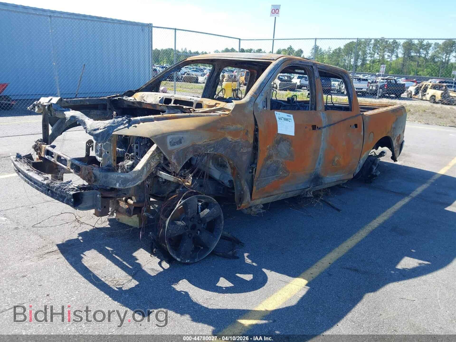 2015 RAM 1500 - VIN: 3C6RR6KT2FG698548 - Фото 2
