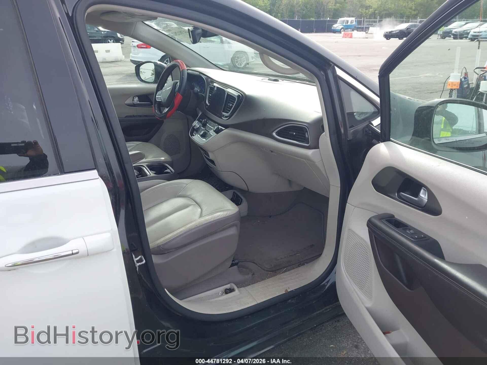 2017 CHRYSLER PACIFICA - VIN: 2C4RC1BG9HR733681 - Фото 5