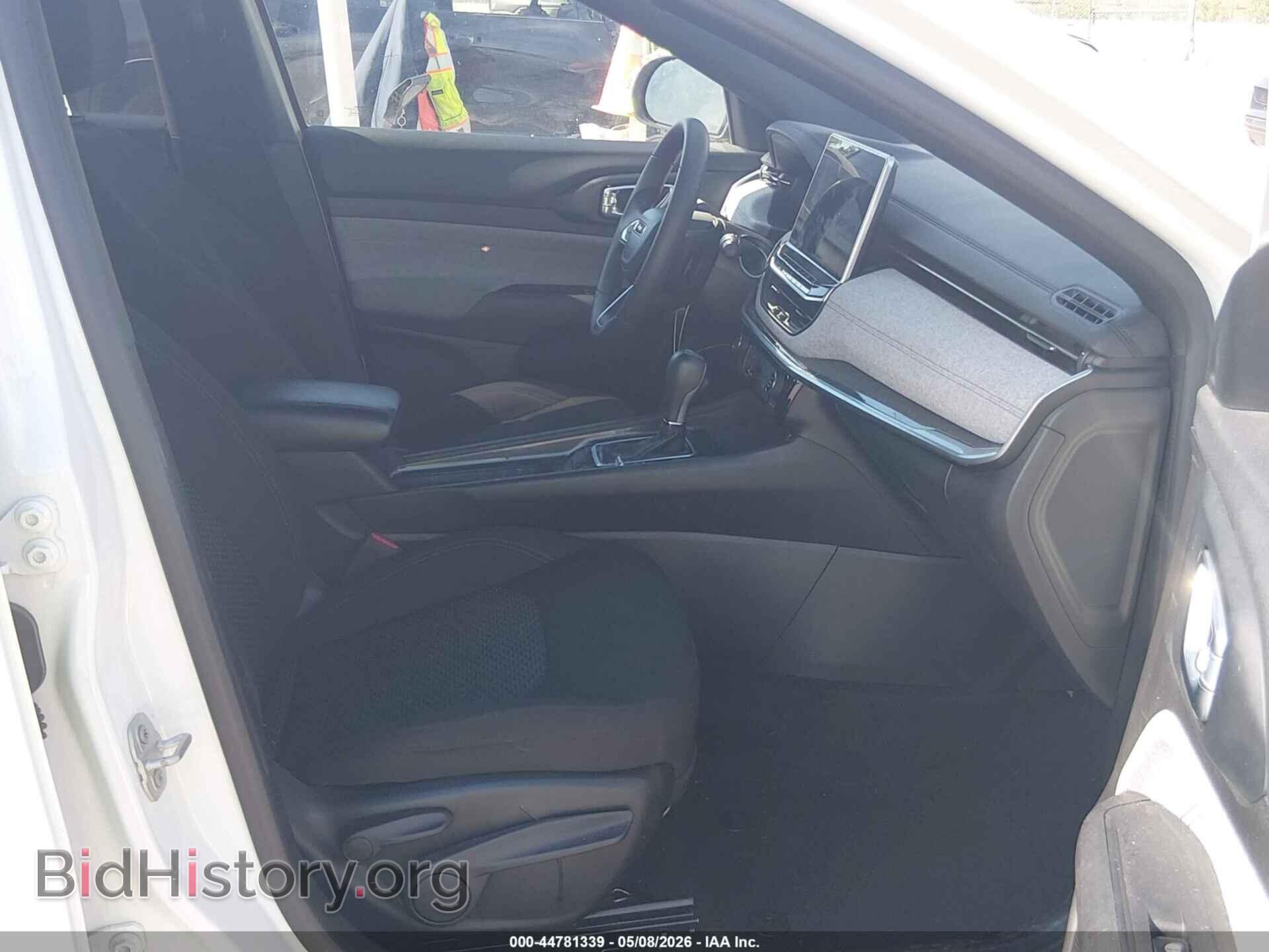 2024 JEEP COMPASS - VIN: 3C4NJDAN3RT141200 - Фото 5