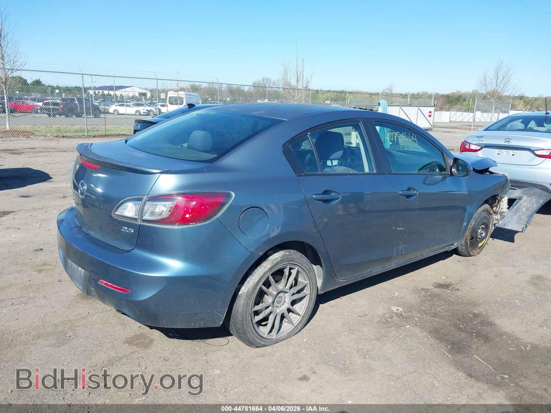 2011 MAZDA MAZDA3 - VIN: JM1BL1U60B1375940 - Фото 4