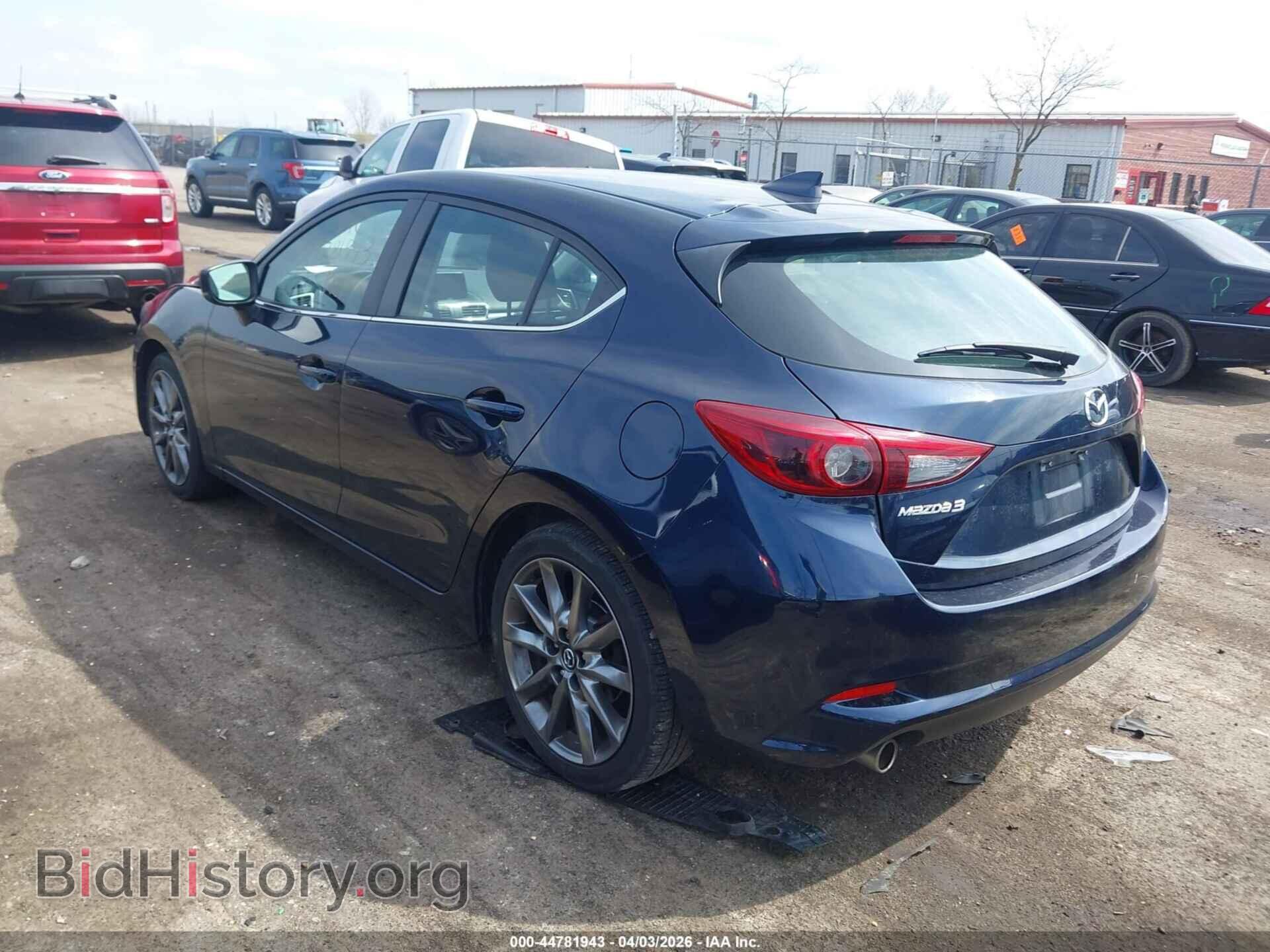 2018 MAZDA MAZDA3 - VIN: 3MZBN1M30JM164834 - Фото 3