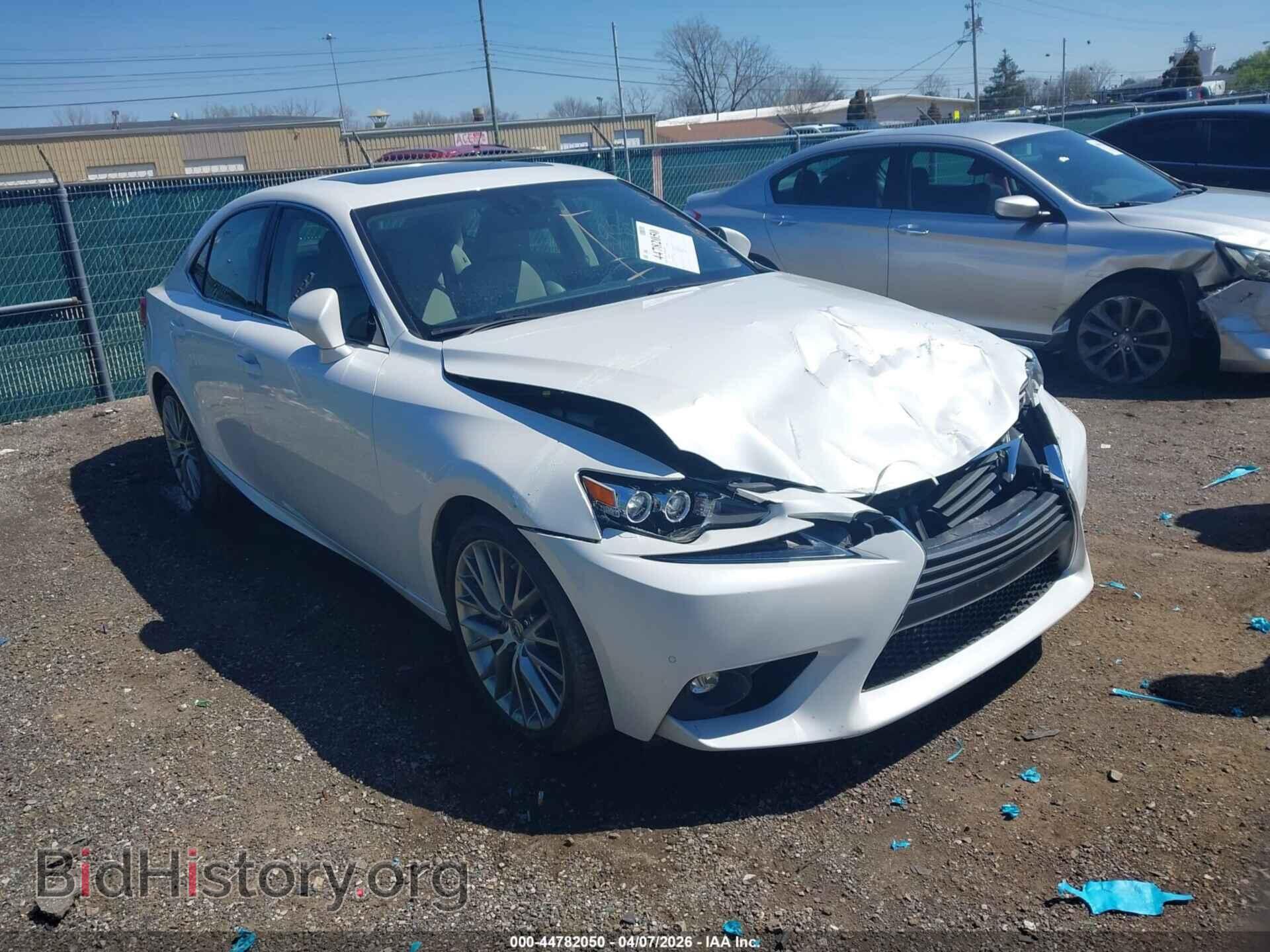 Photo JTHCM1D22G5014352 - LEXUS IS 300 2016