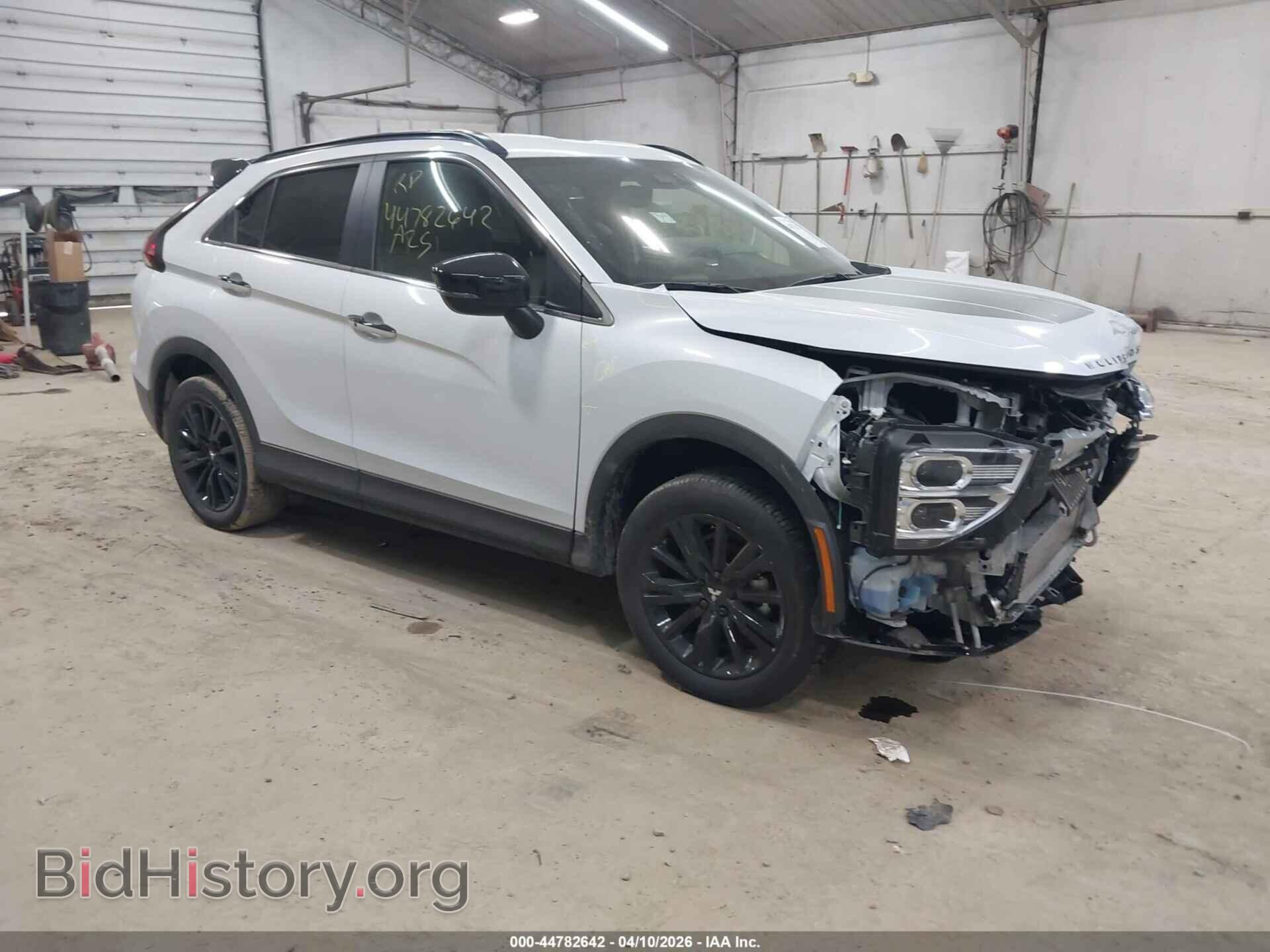 Photo JA4ATWAA4SZ032240 - MITSUBISHI ECLIPSE CROSS 2025