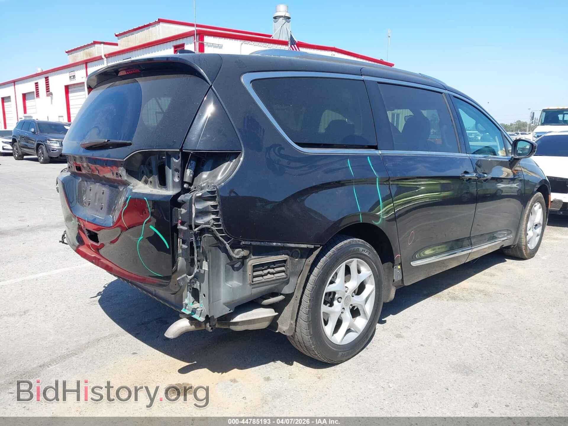 2017 CHRYSLER PACIFICA - VIN: 2C4RC1EG7HR656093 - Photo 4