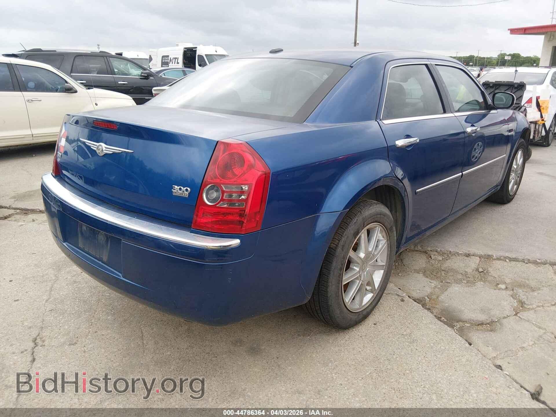 2010 CHRYSLER 300 - VIN: 2C3CK3CV8AH217619 - Фото 4