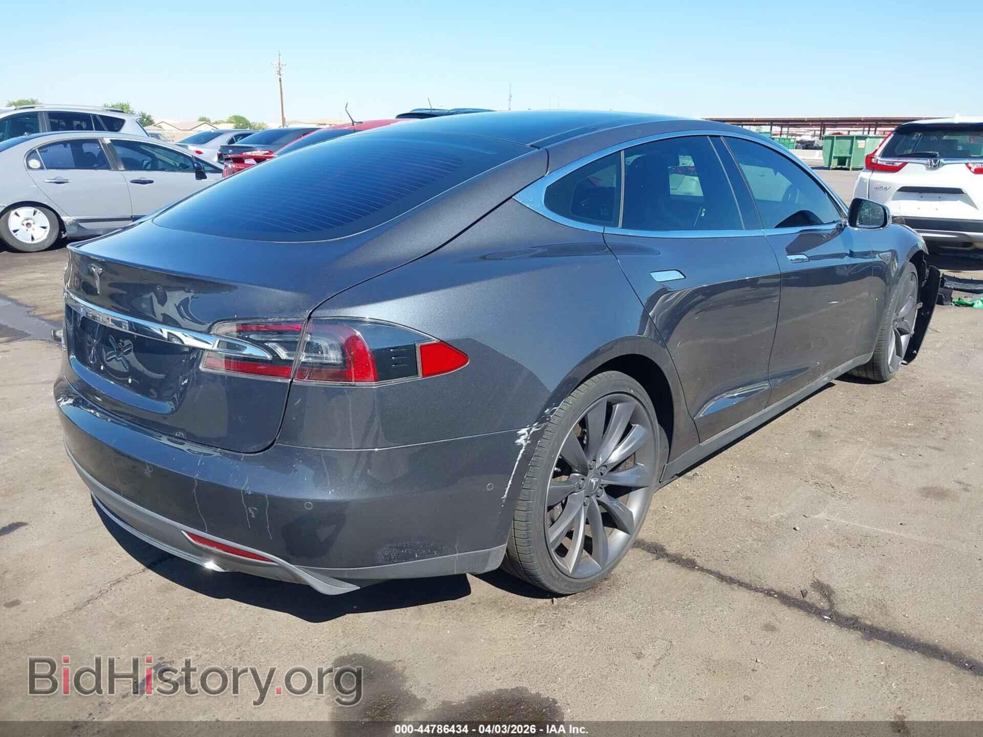 2015 TESLA MODEL S - VIN: 5YJSA1E18FF118613 - Photo 4
