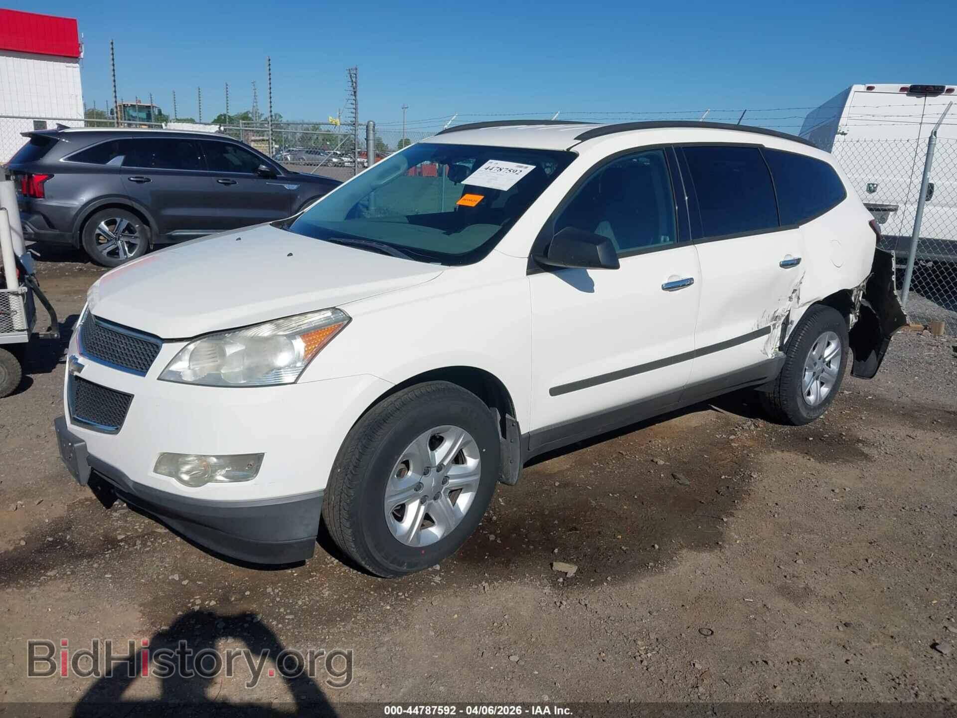 2012 CHEVROLET TRAVERSE - VIN: 1GNKRFED6CJ197033 - Photo 2