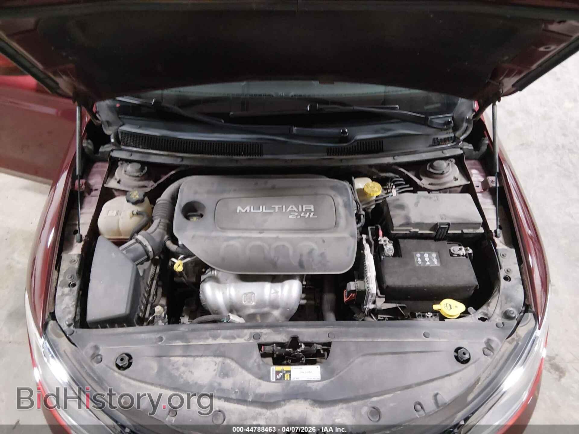 2015 CHRYSLER 200 - VIN: 1C3CCCAB3FN552162 - Фото 10