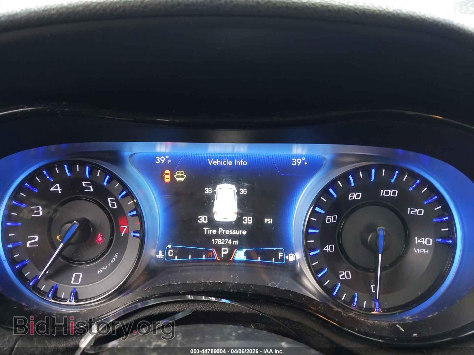 2016 CHRYSLER 300 - VIN: 2C3CCAGG0GH208595 - Фото 7