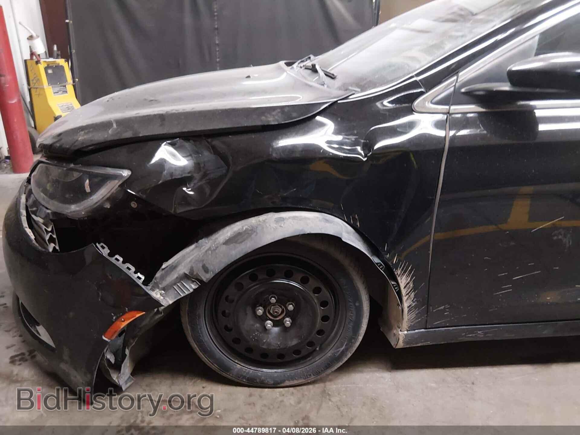 2016 CHRYSLER 200 - VIN: 1C3CCCAB7GN143700 - Фото 6