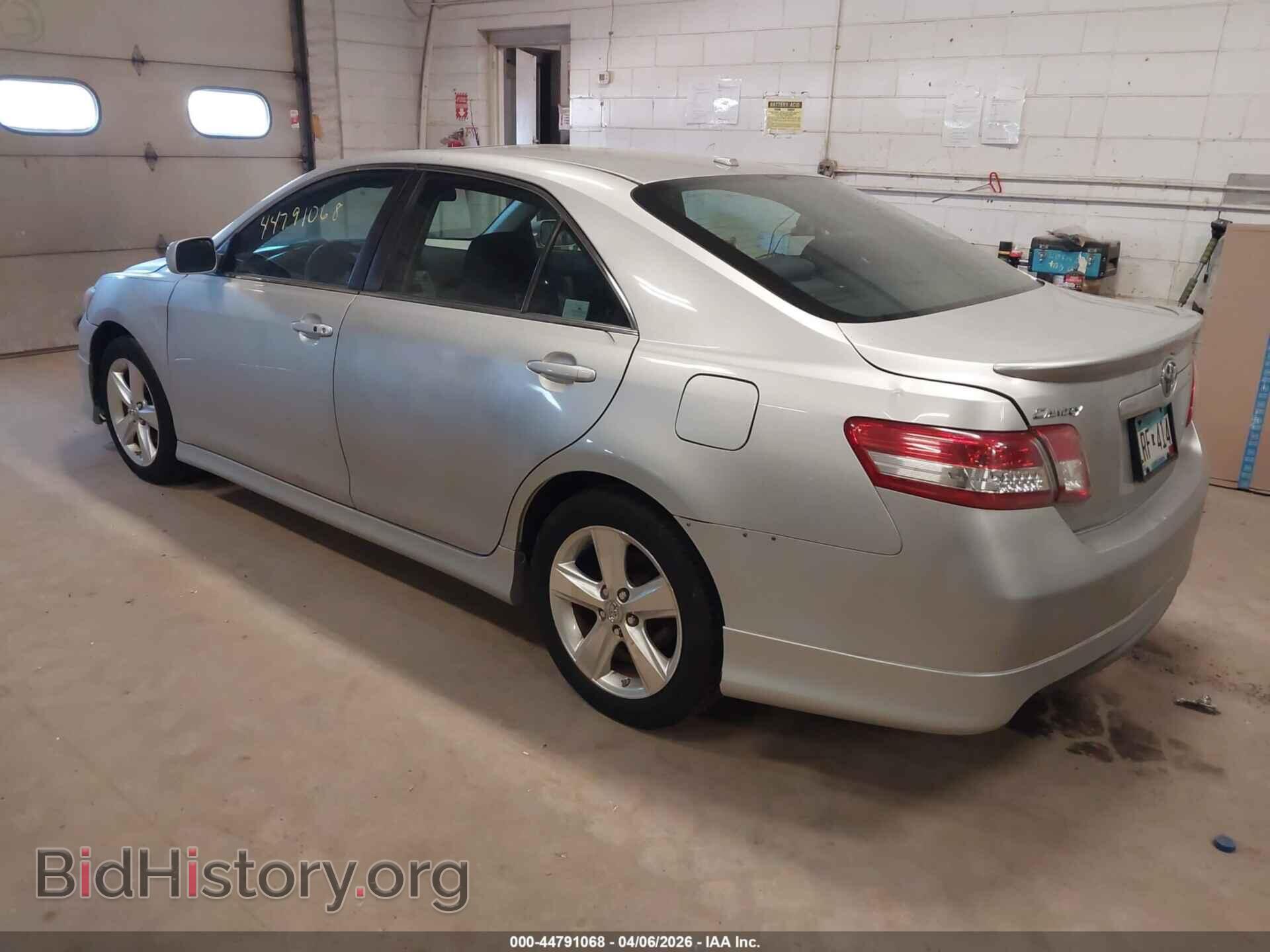 2011 TOYOTA CAMRY - VIN: 4T1BF3EK0BU217221 - Фото 3