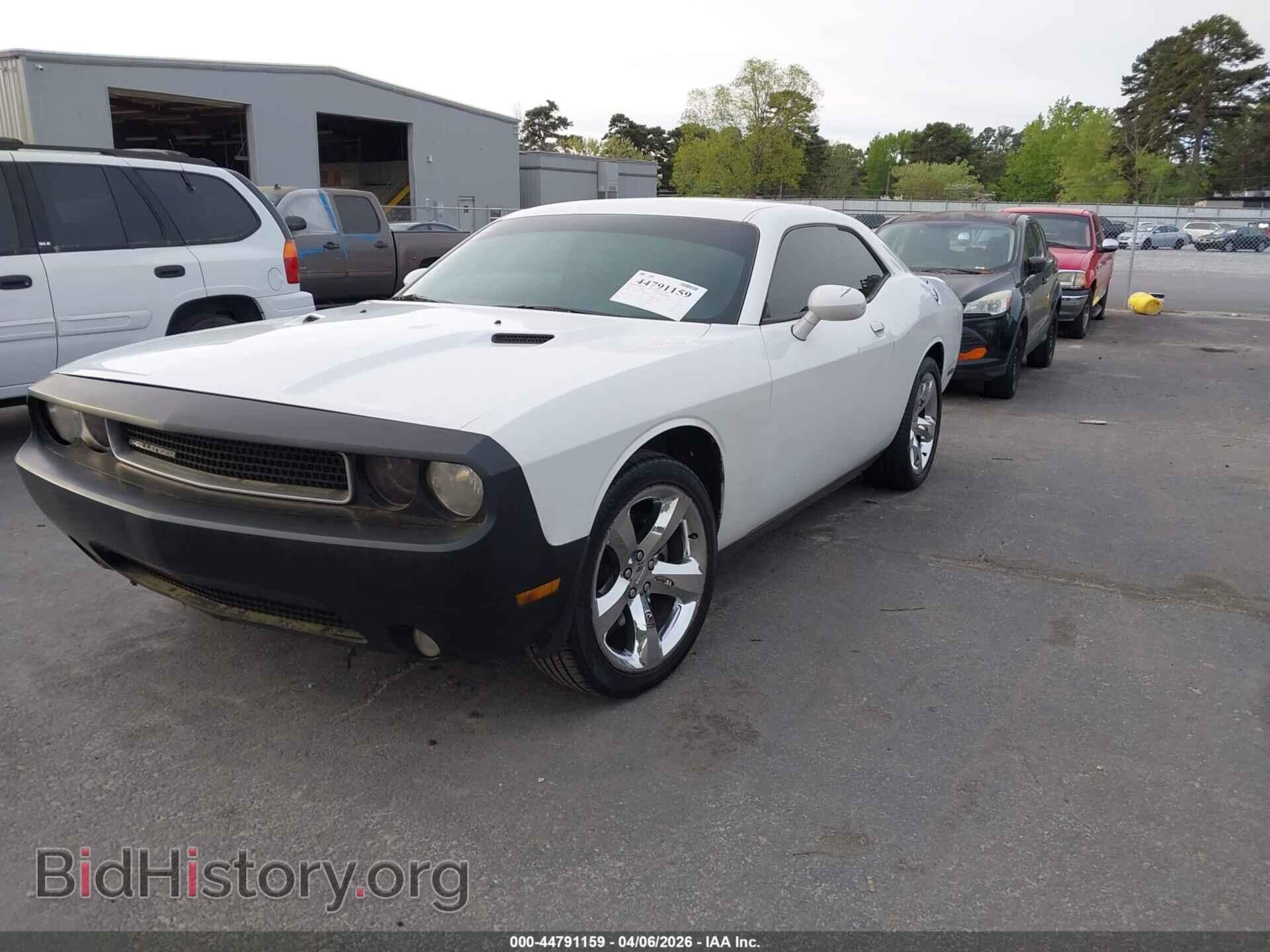 2012 DODGE CHALLENGER - VIN: 2C3CDYAG9CH137499 - Photo 2