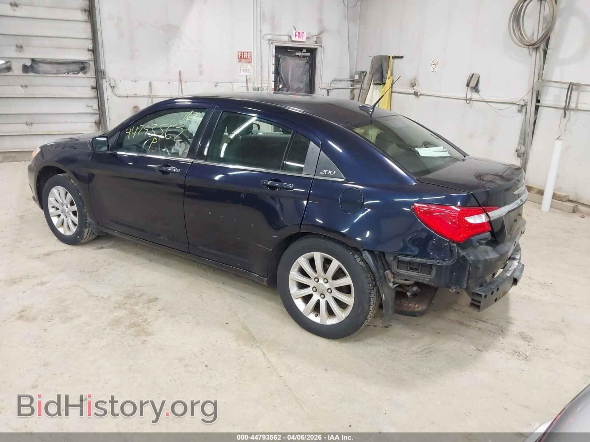 2011 CHRYSLER 200 - VIN: 1C3BC1FB8BN537885 - Фото 3