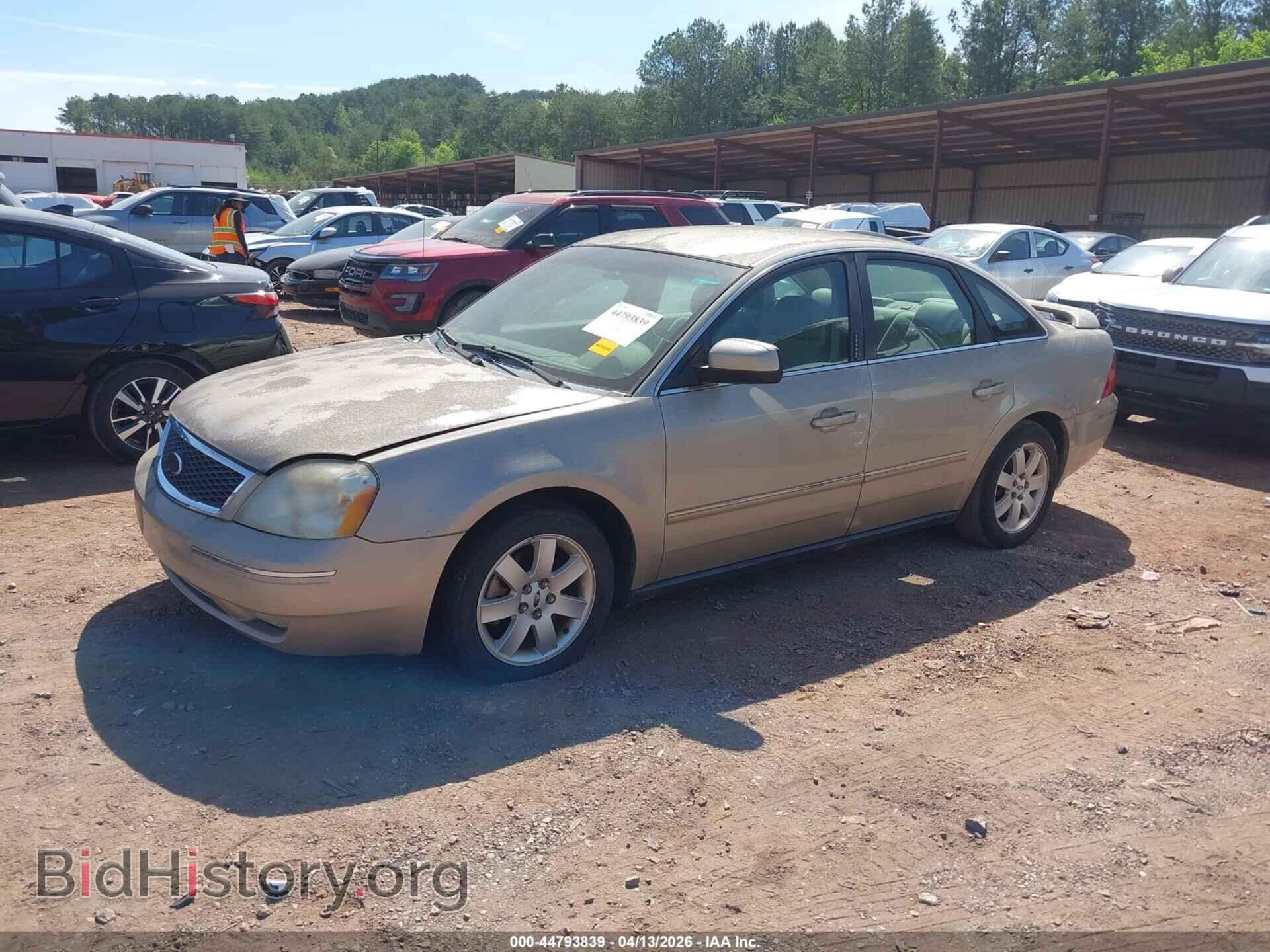 2005 FORD FIVE HUNDRED - VIN: 1FAFP24105G103881 - Photo 2