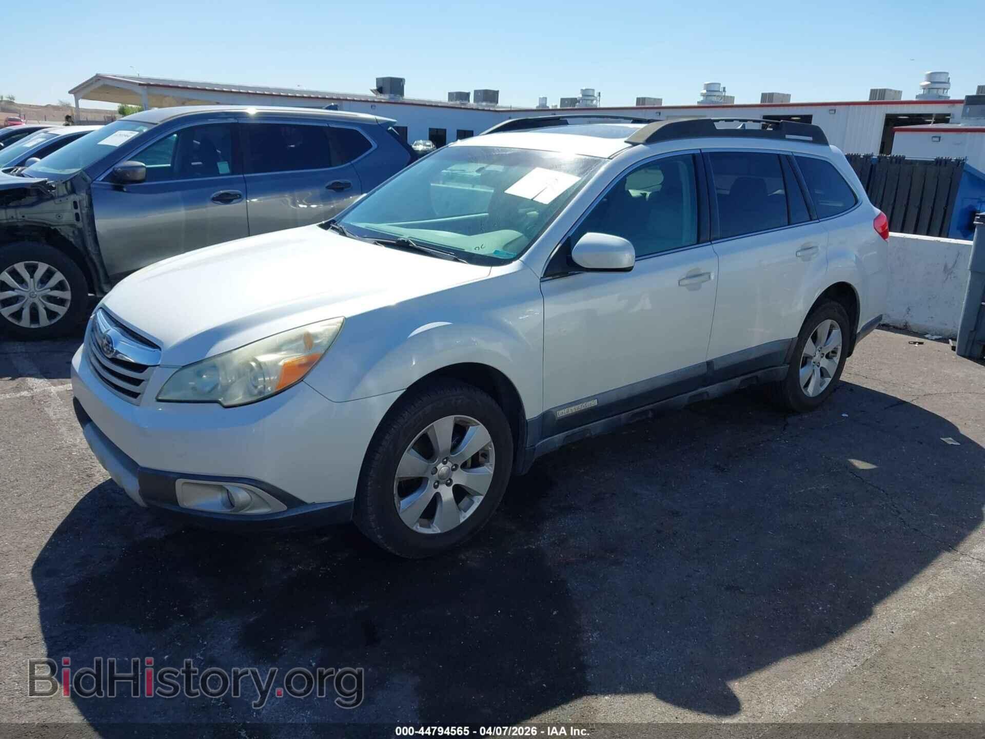2011 SUBARU OUTBACK - VIN: 4S4BRBLCXB3356551 - Фото 2