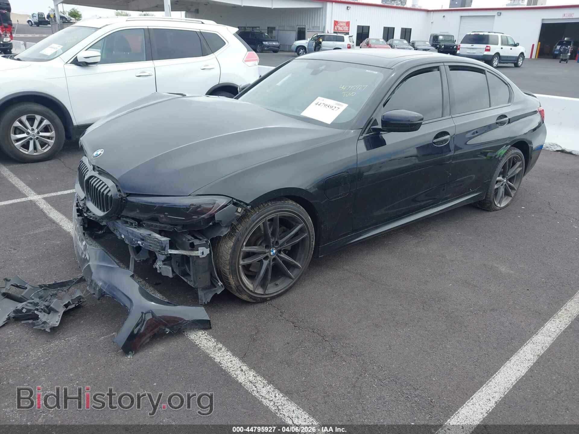 2021 BMW 330E - VIN: 3MW5P7J02M8B67395 - Photo 2