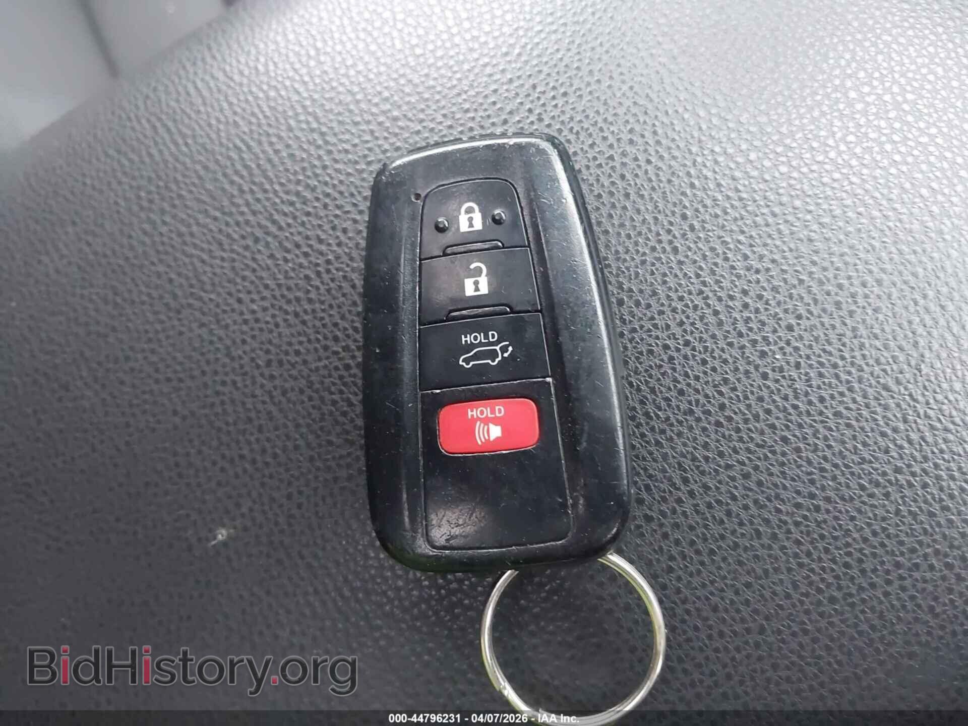 2019 TOYOTA RAV4 - VIN: JTMP1RFV4KD512391 - Фото 11